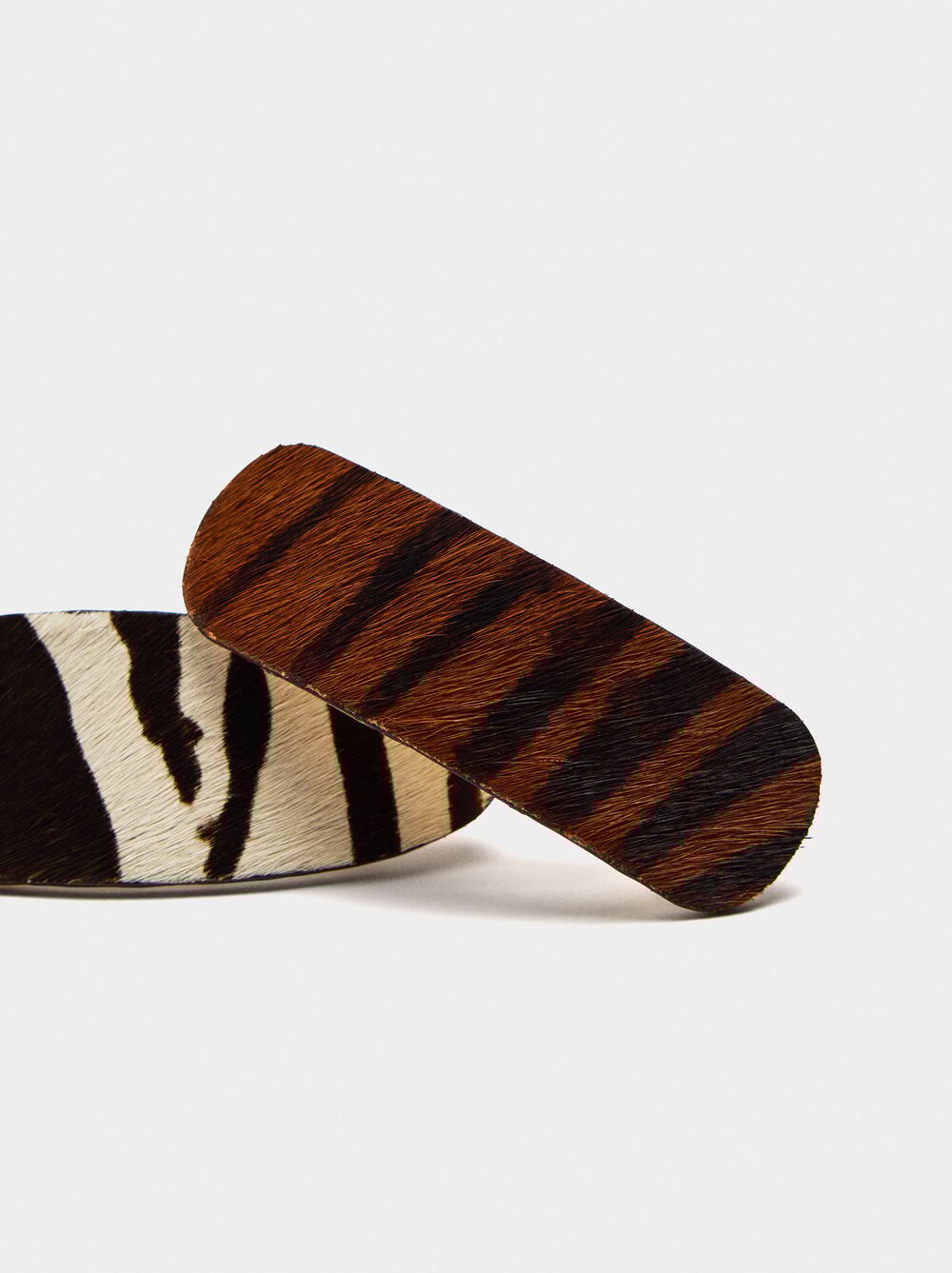 Set aus französischen Haarklammern aus Leder