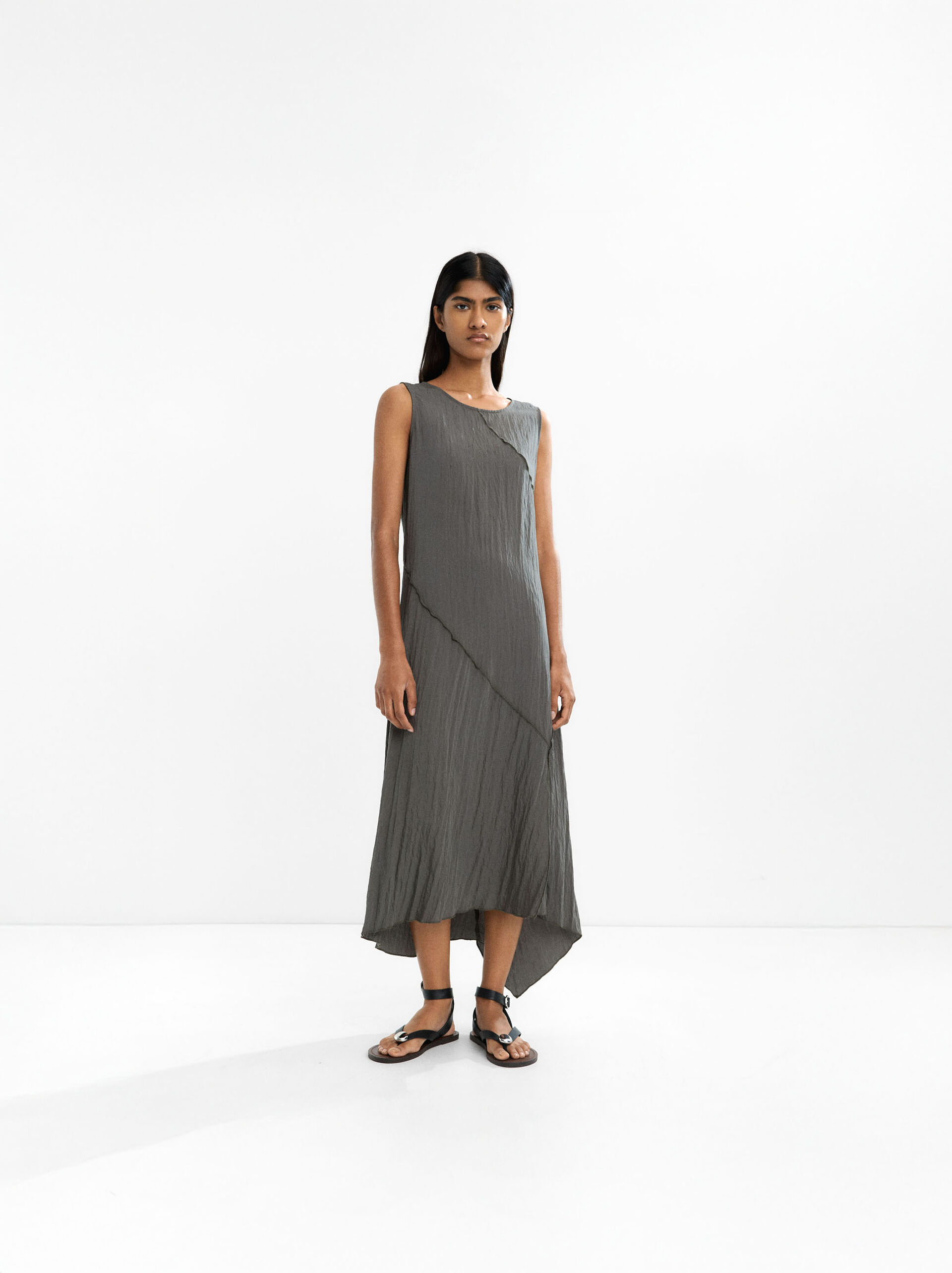 Wrinkled effect midi dress image number 7.0