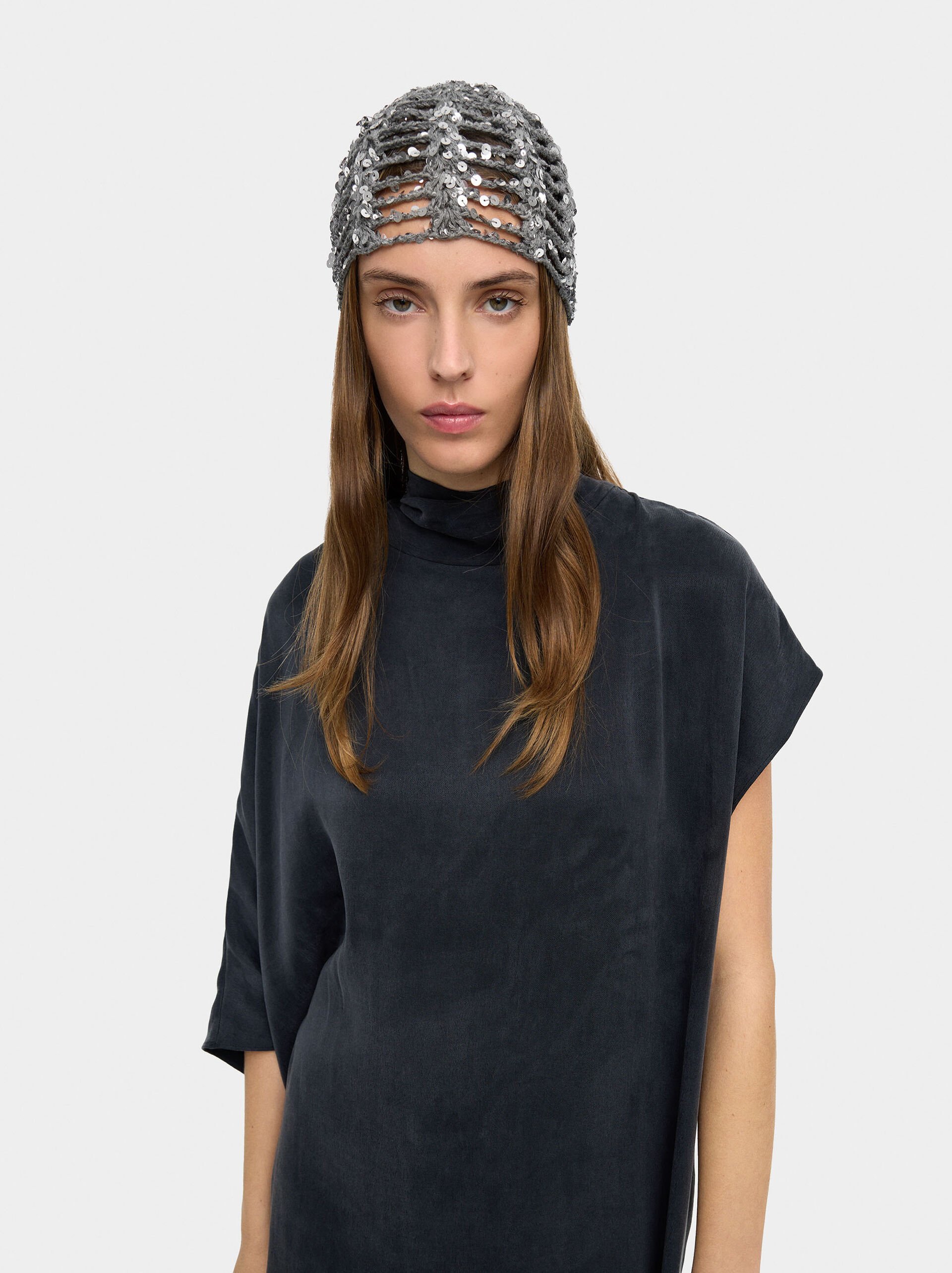 Bonnet en coton avec sequins image number 1.0