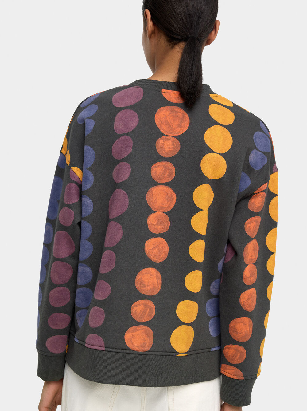 Sweatshirt with printed design