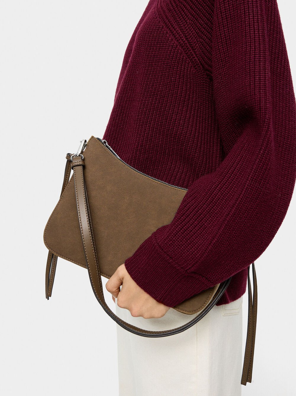 Crossbody bag with side straps