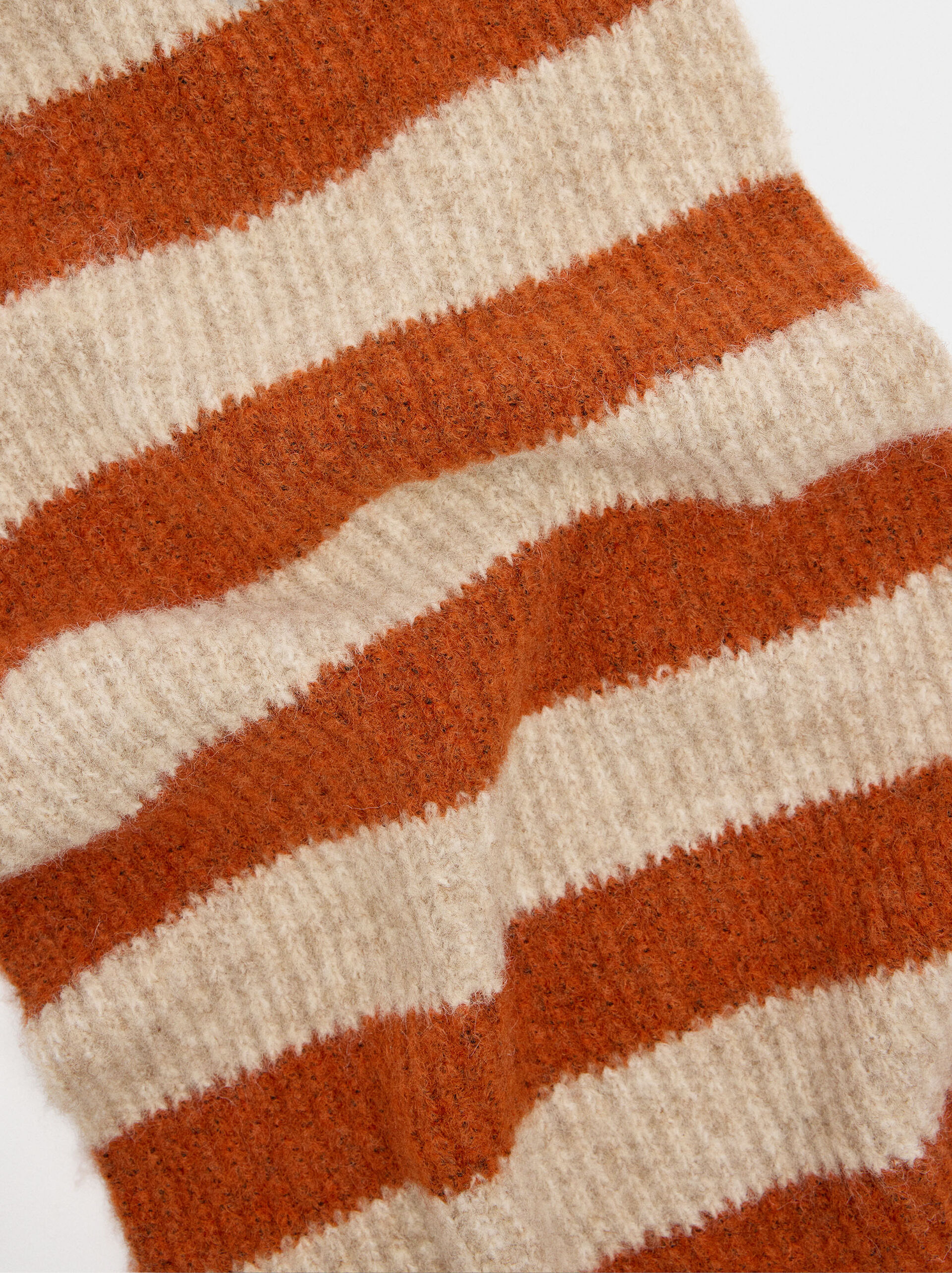 Strickschal mit Streifen image number 1.0