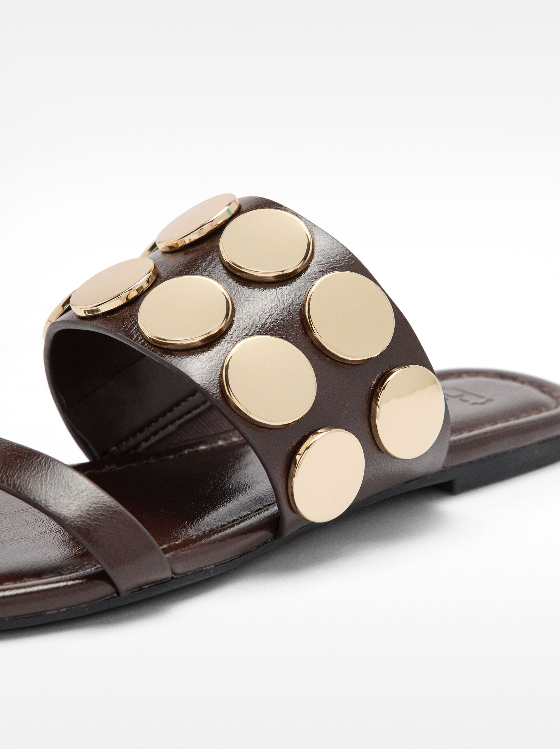 Flat sandals with metallic details image number 4.0