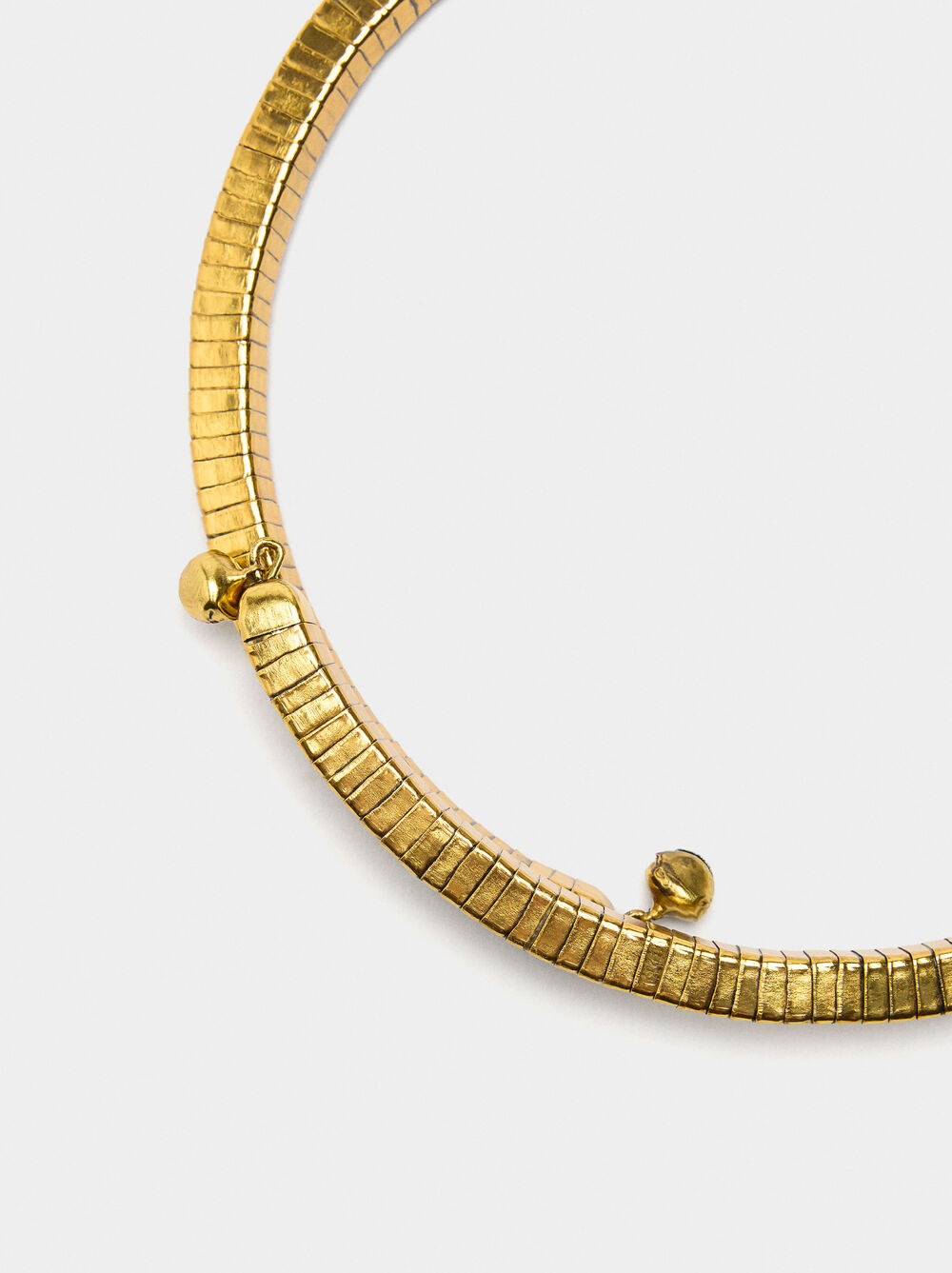 Collier en spirale carré