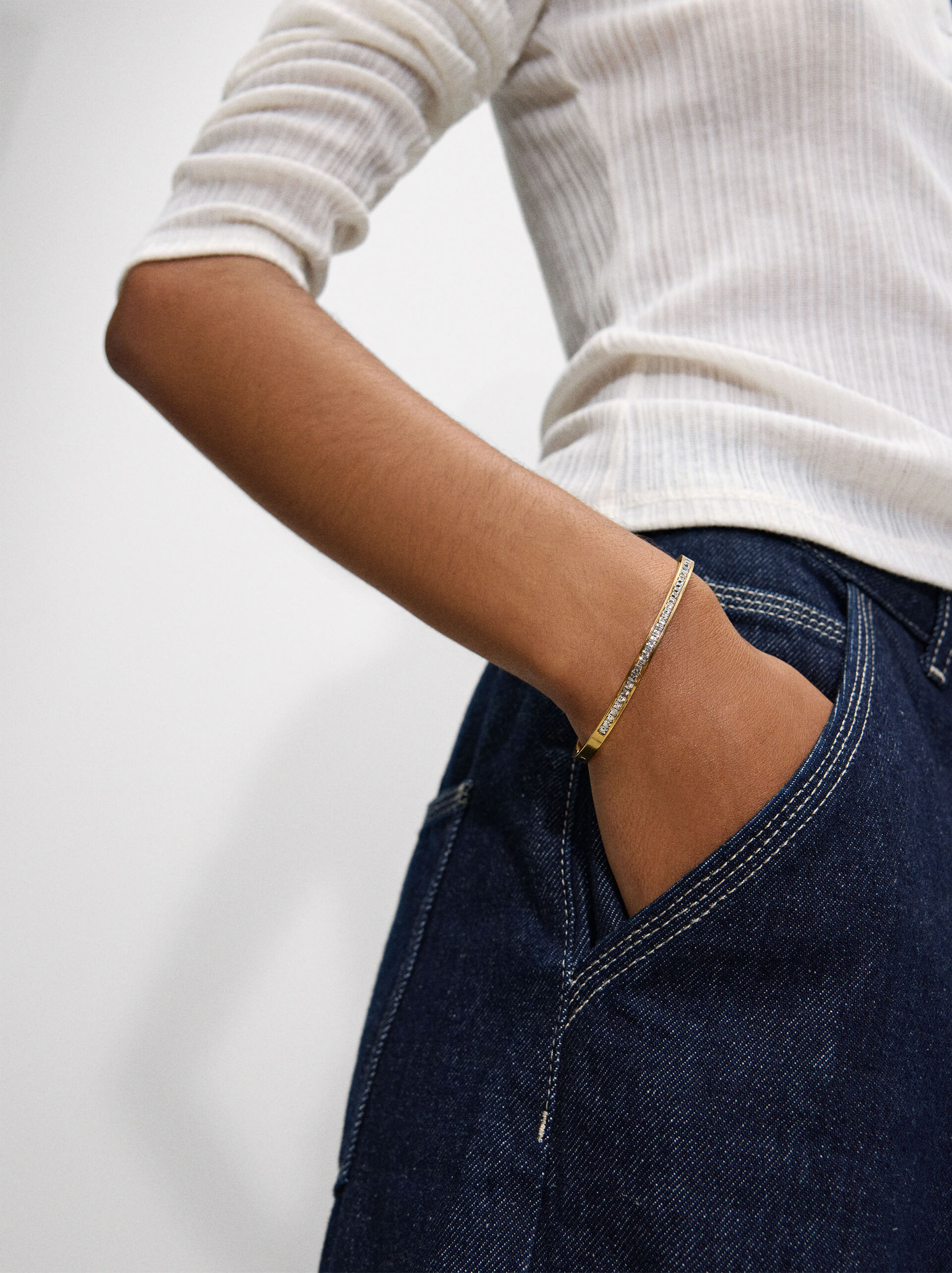 Rigid bracelet with crystals - stainless steel image number 1.0