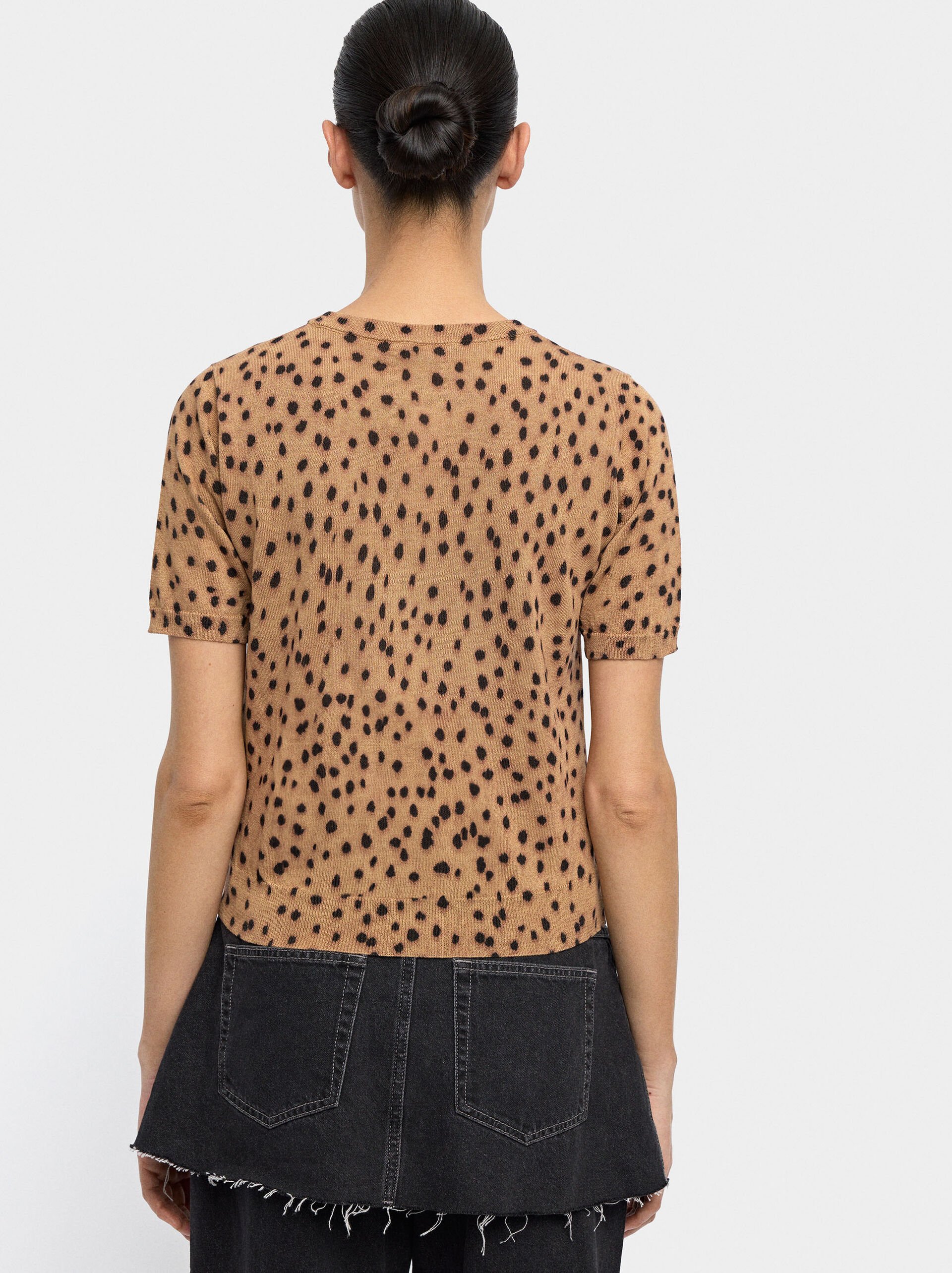 Knit sweater with animal print image number 3.0