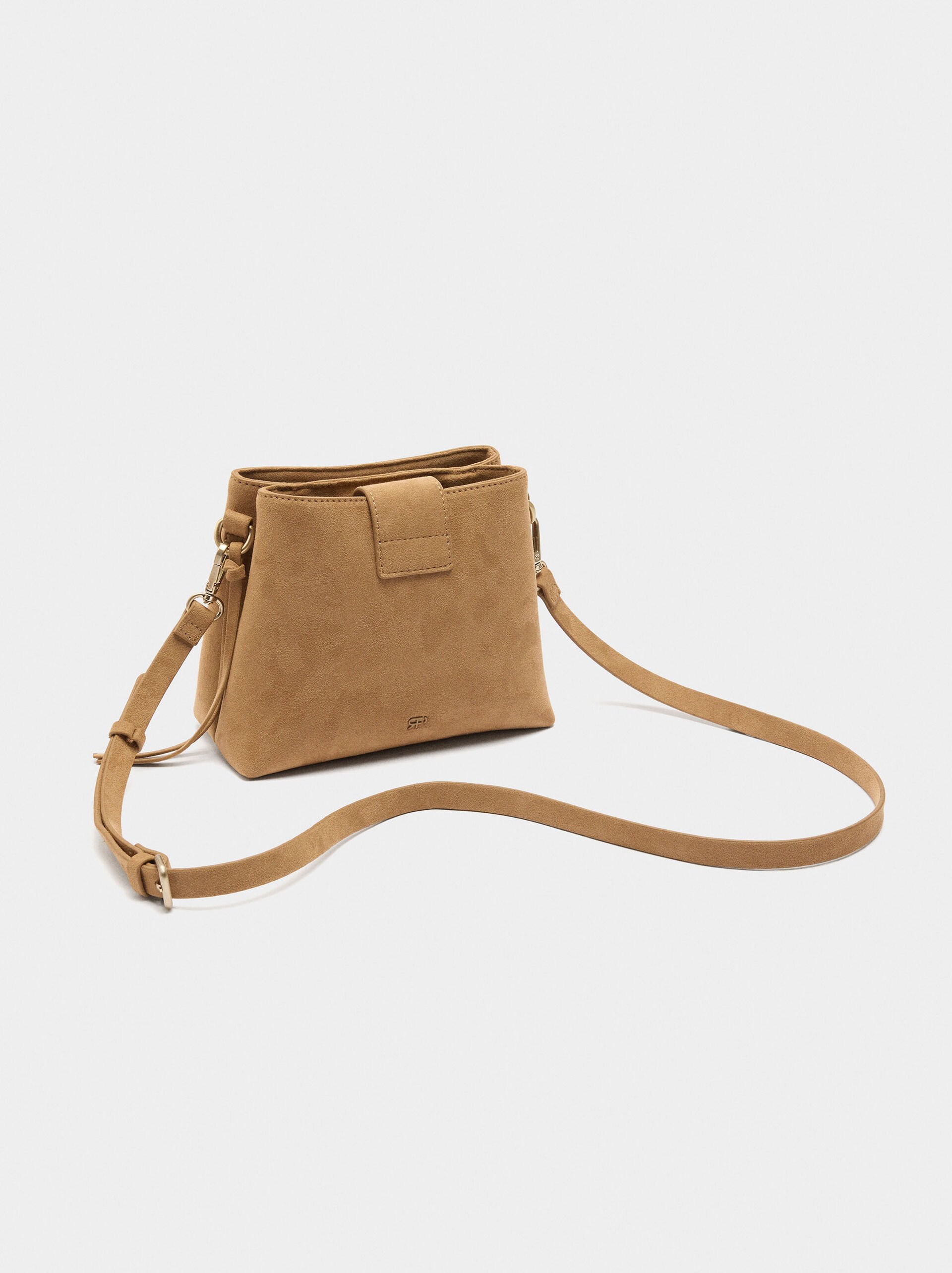 Tote bag with metallic hoop earrings image number 2.0
