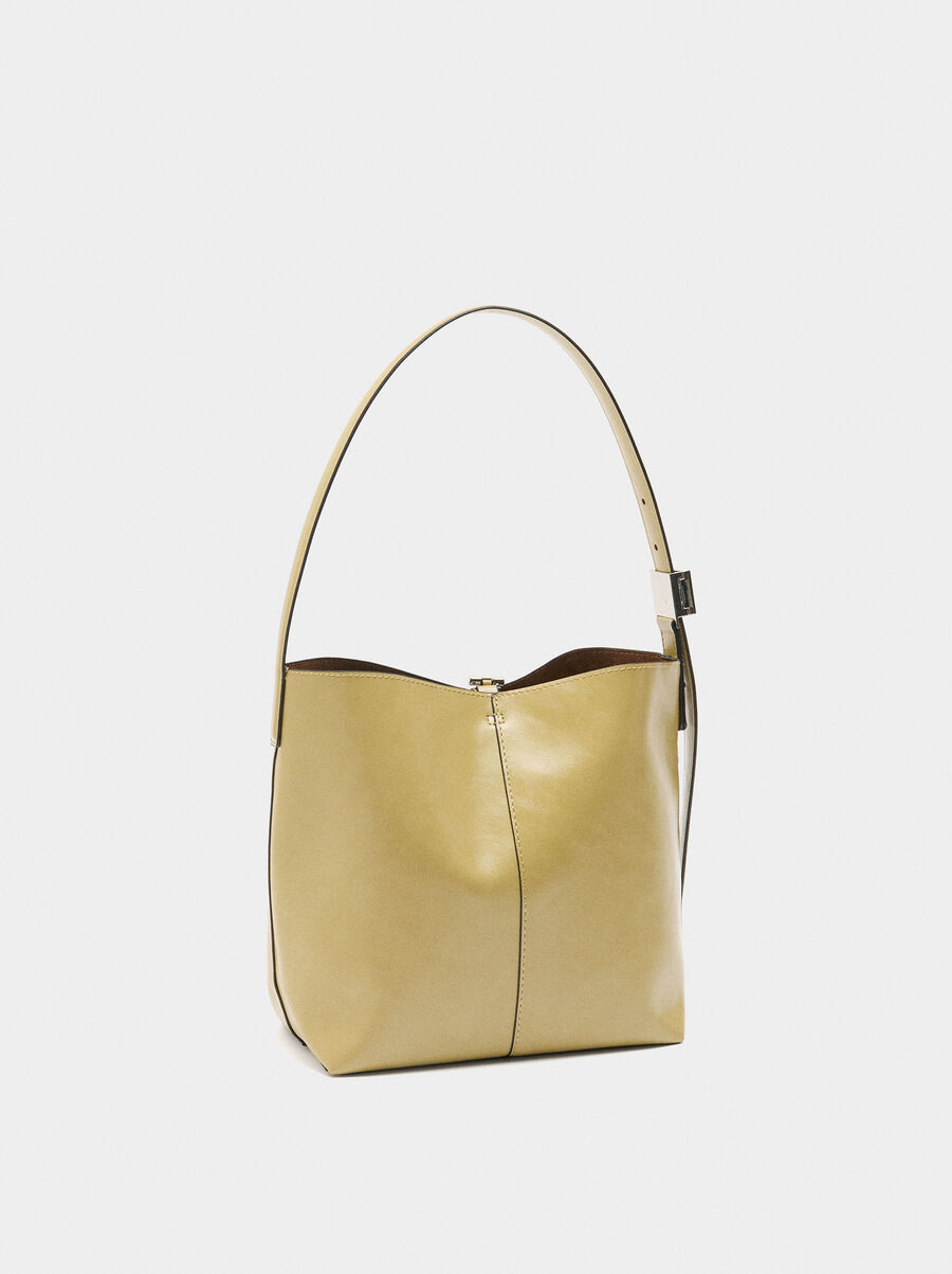 Bucket bag with cracked effect