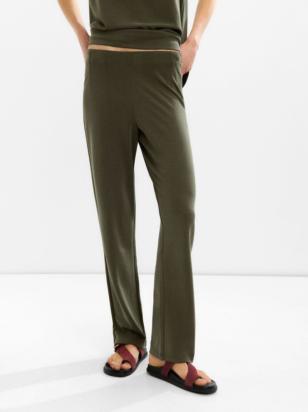 Pantalons amb pinces i cintura elàstica