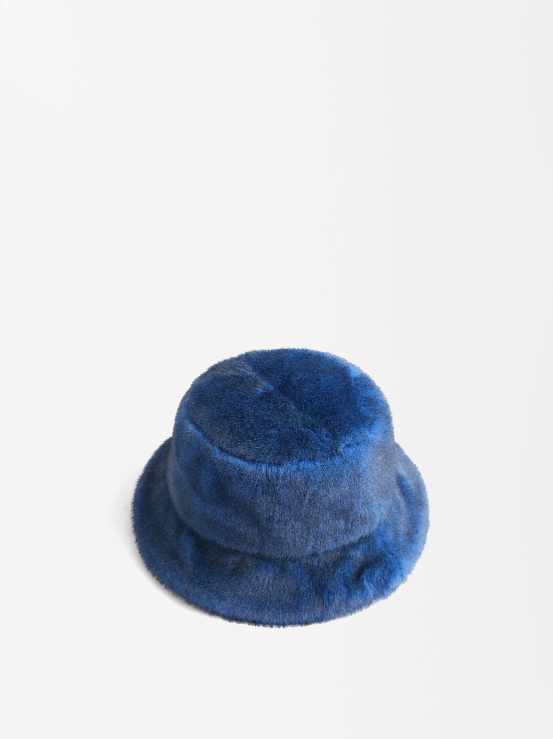 Cappellino bucket in pelliccia sintetica image number 2.0