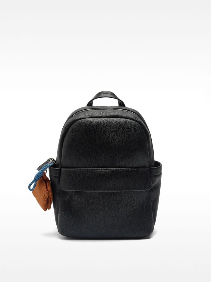 Basic backpack with pendant