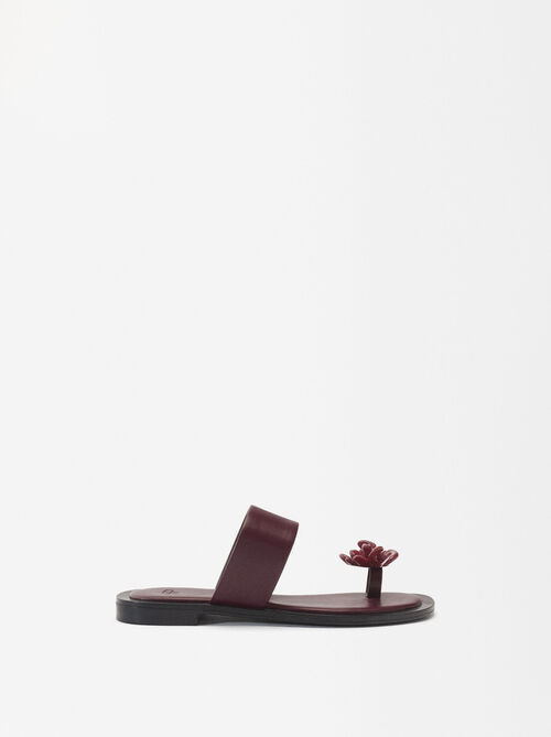 Flat Sandals With Flower