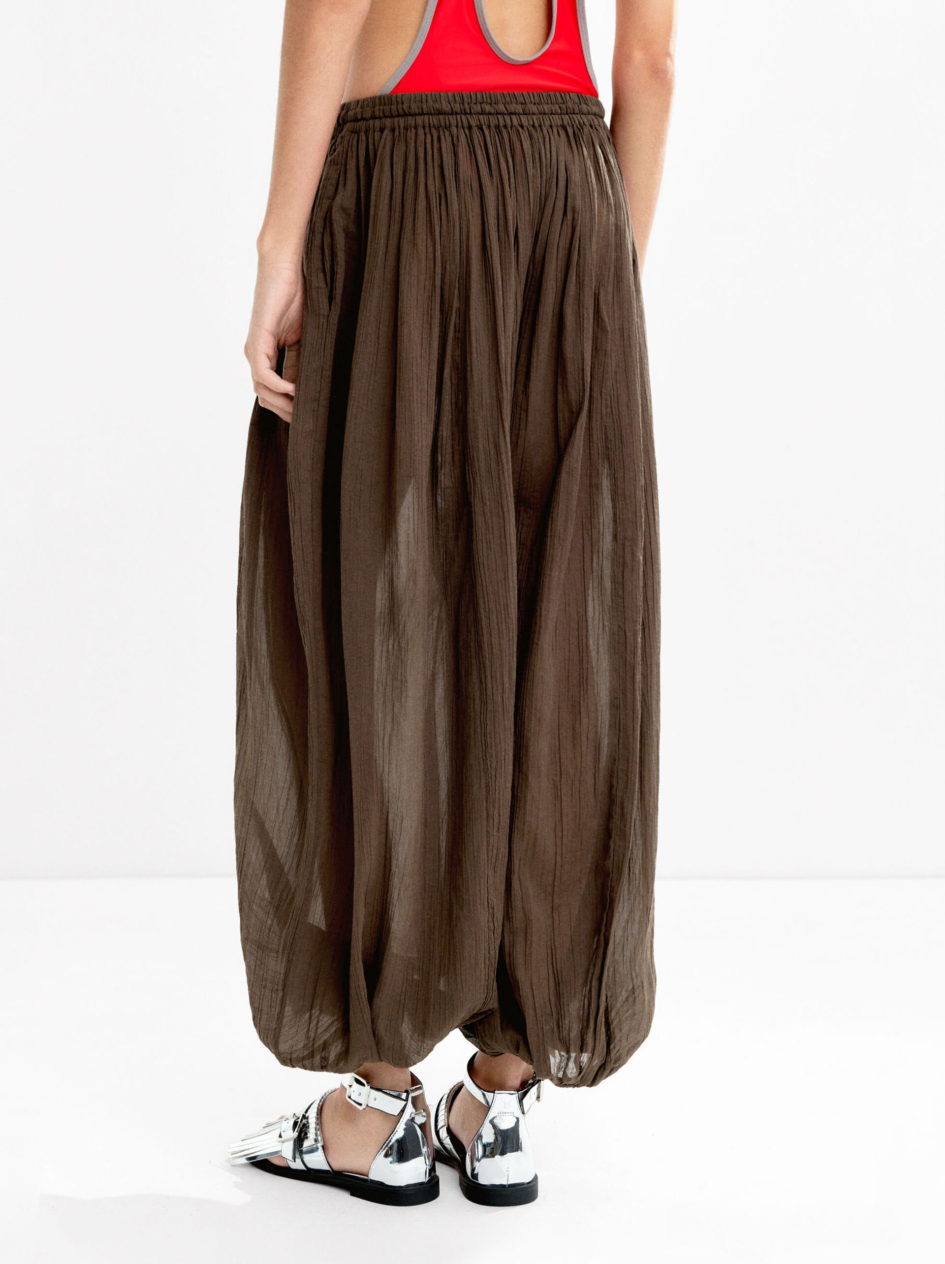 Fluid balloon trousers image number 3.0