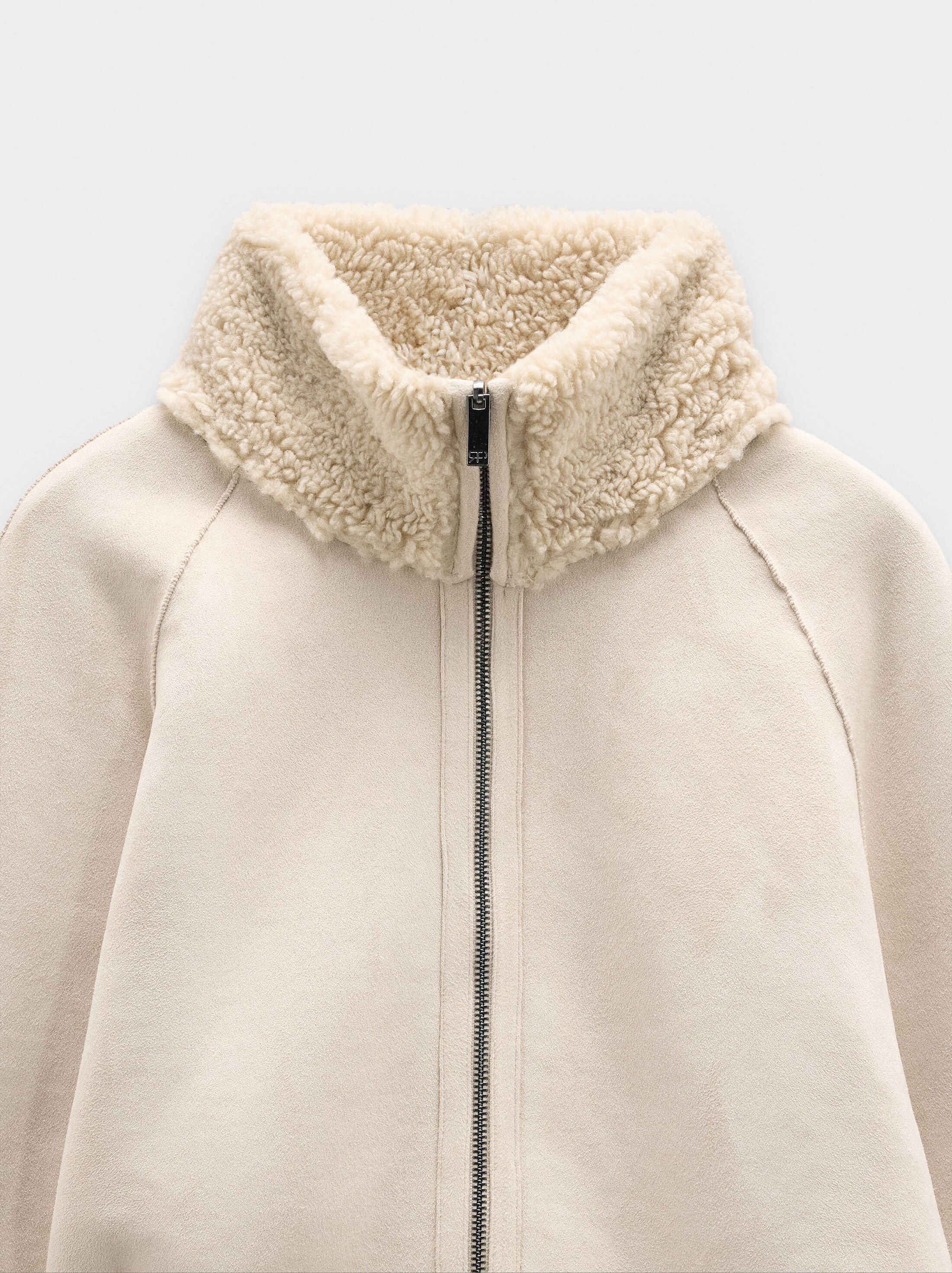 Reversible jacket with sherpa effect image number 7.0