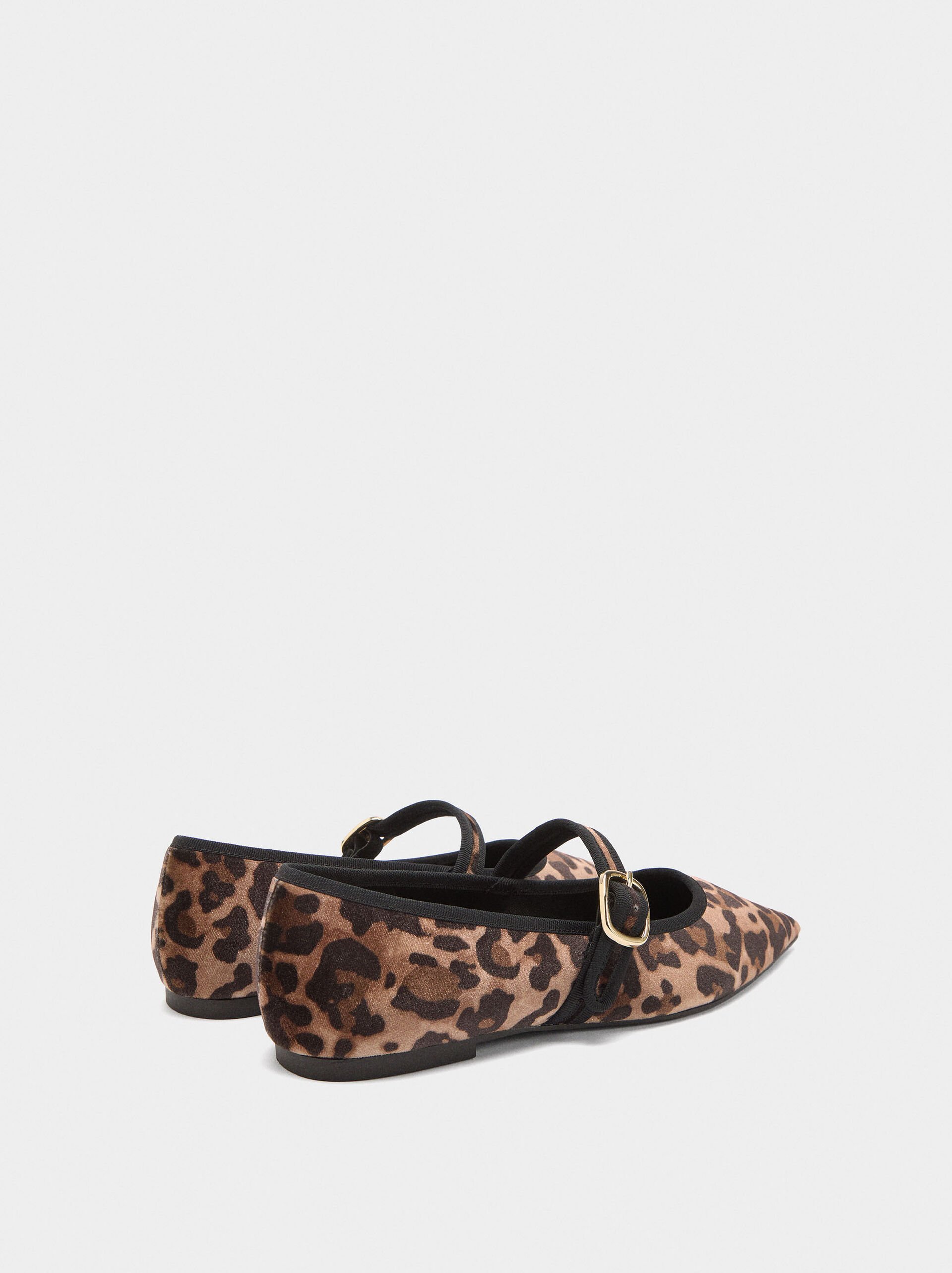 Ballet flats with animal printed pattern image number 3.0
