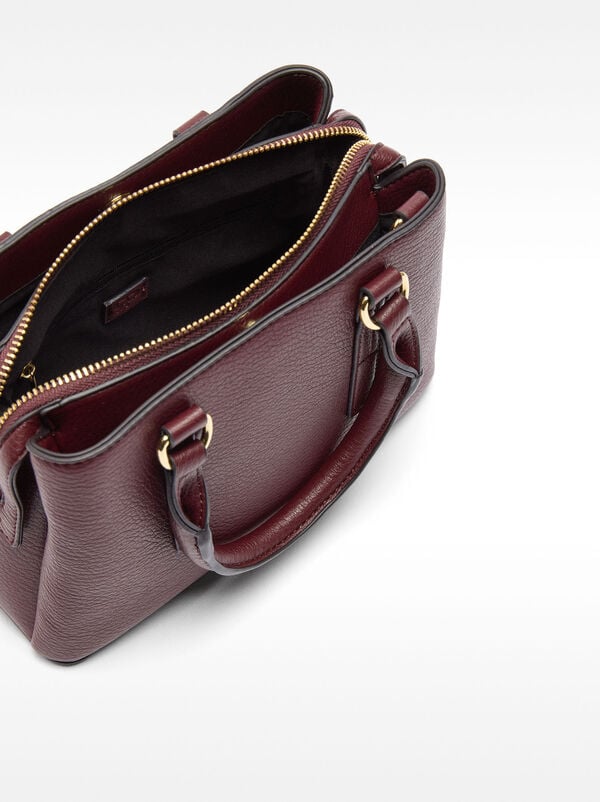 Tote bag with shoulder strap