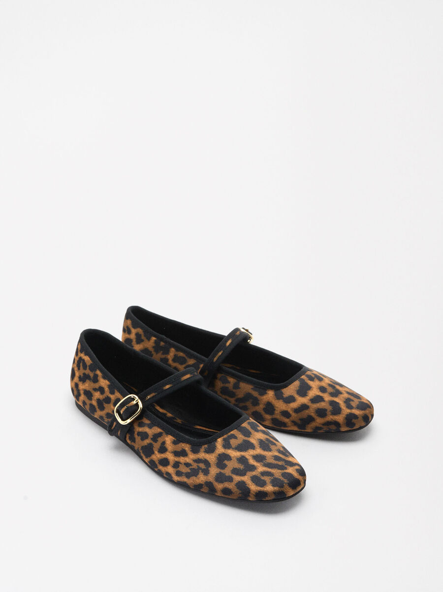 Leopard print ballerinas
