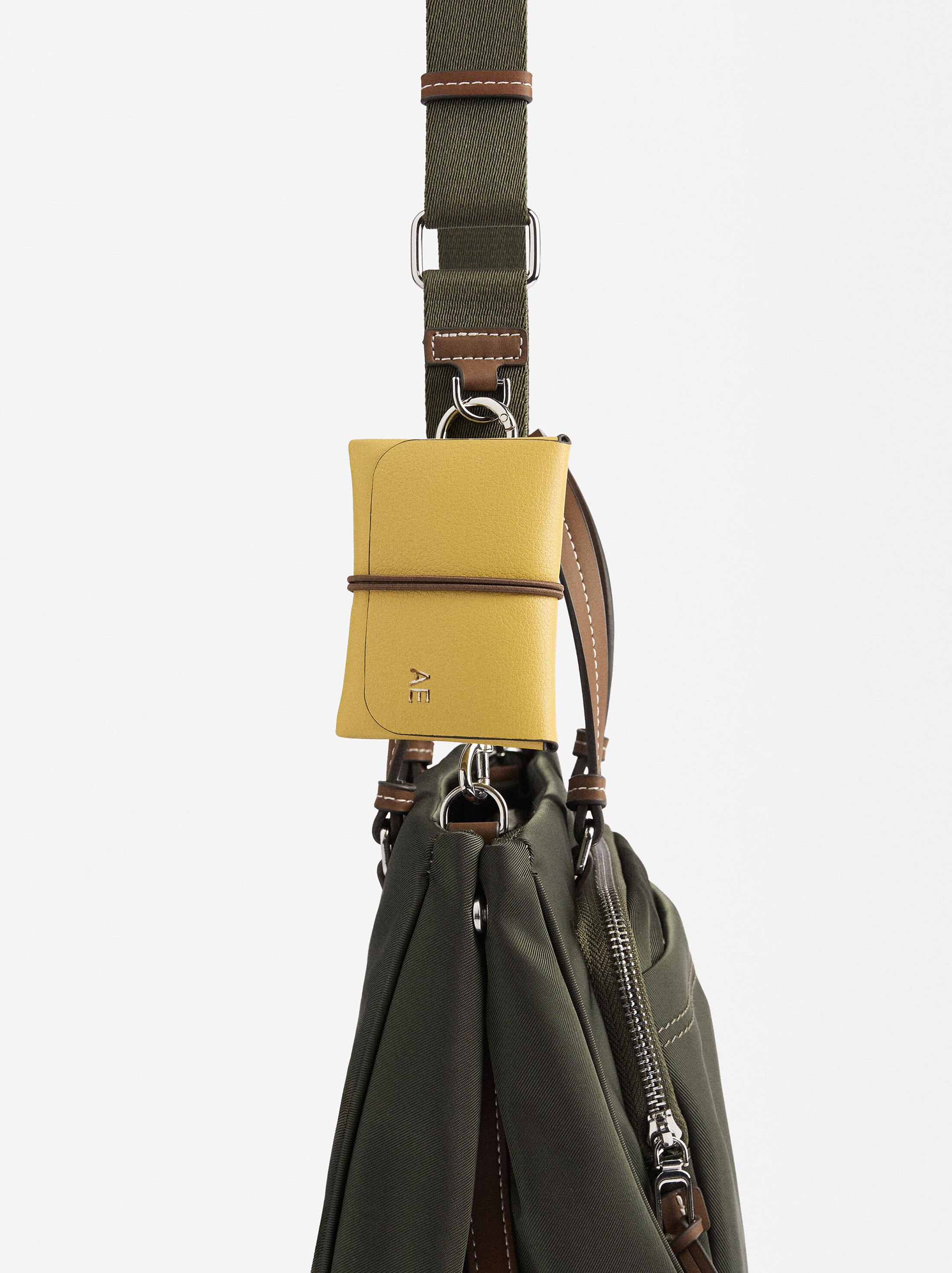 Bolso tote de nylon image number 5.0
