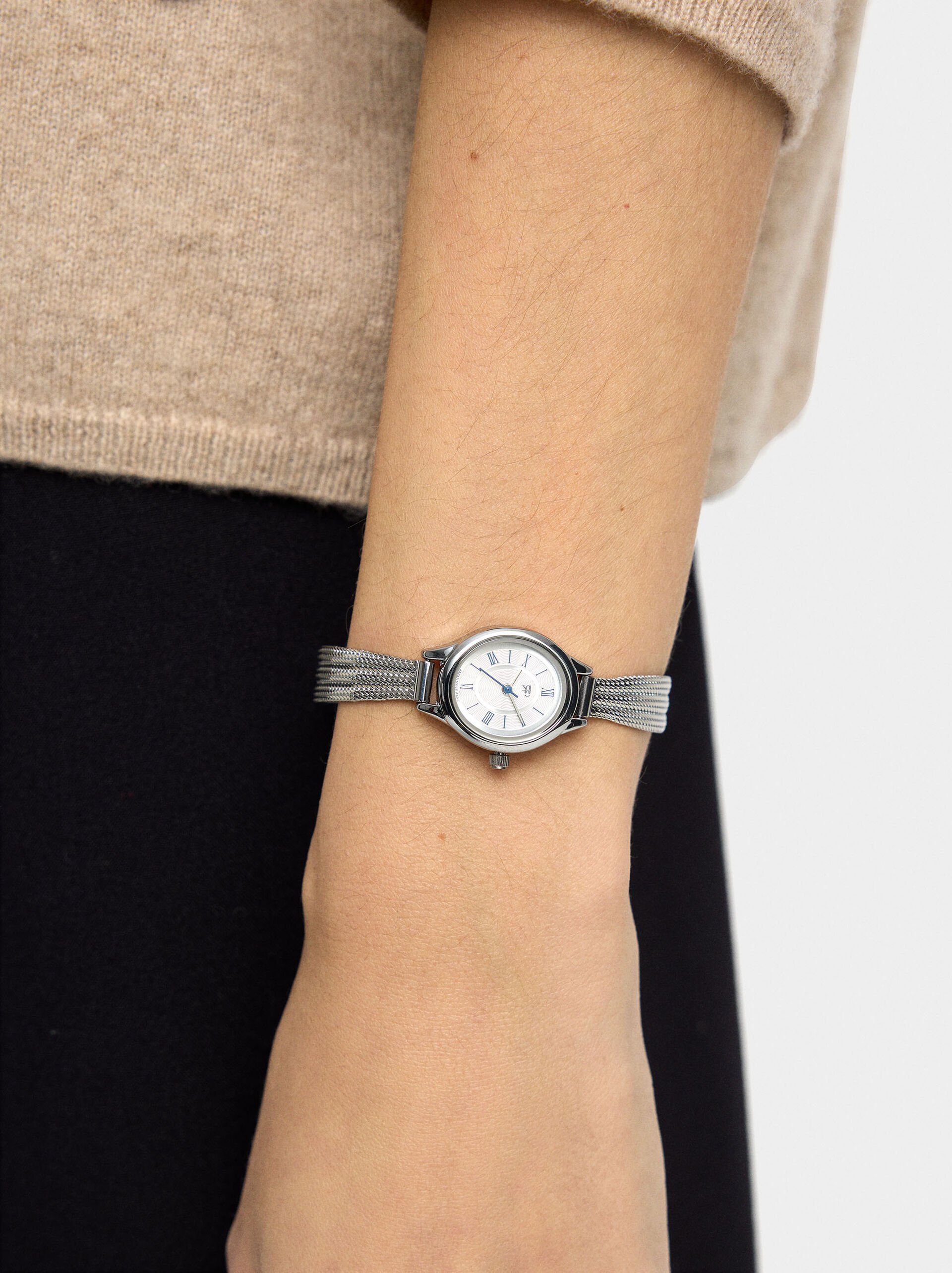 Oval watch with stainless steel mesh bracelet image number 1.0