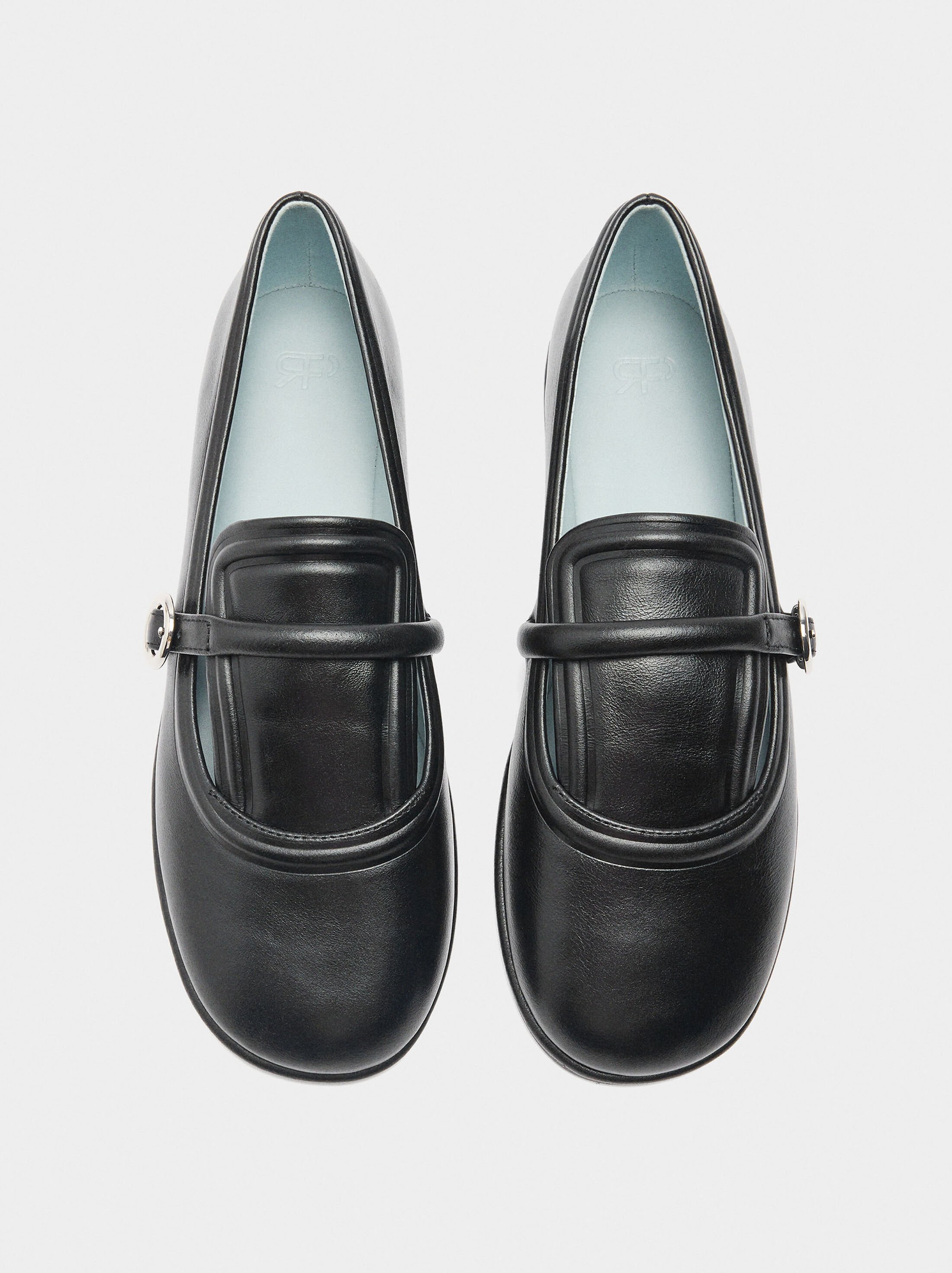 Sabates planes de pell amb sivella image number 0.0