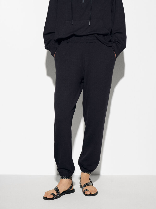 Loose-Fitting Trousers With Elastic Waistband image number 2.0