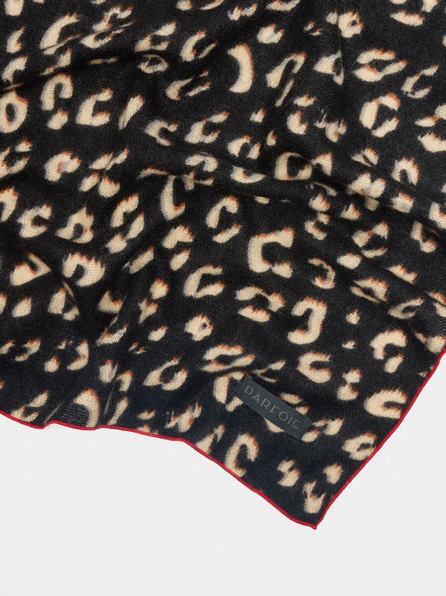 Leopard print scarf