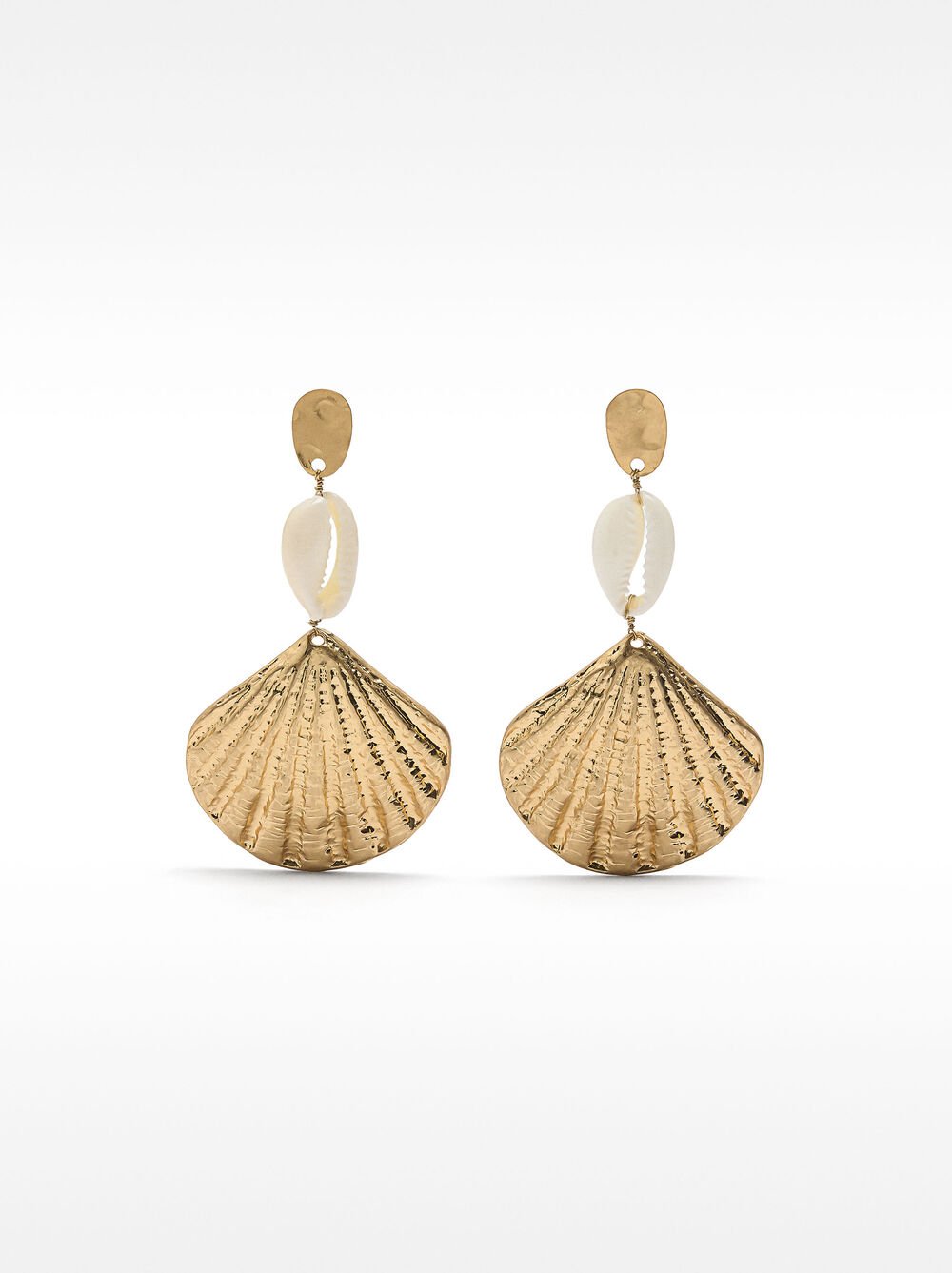 Long earrings with shells