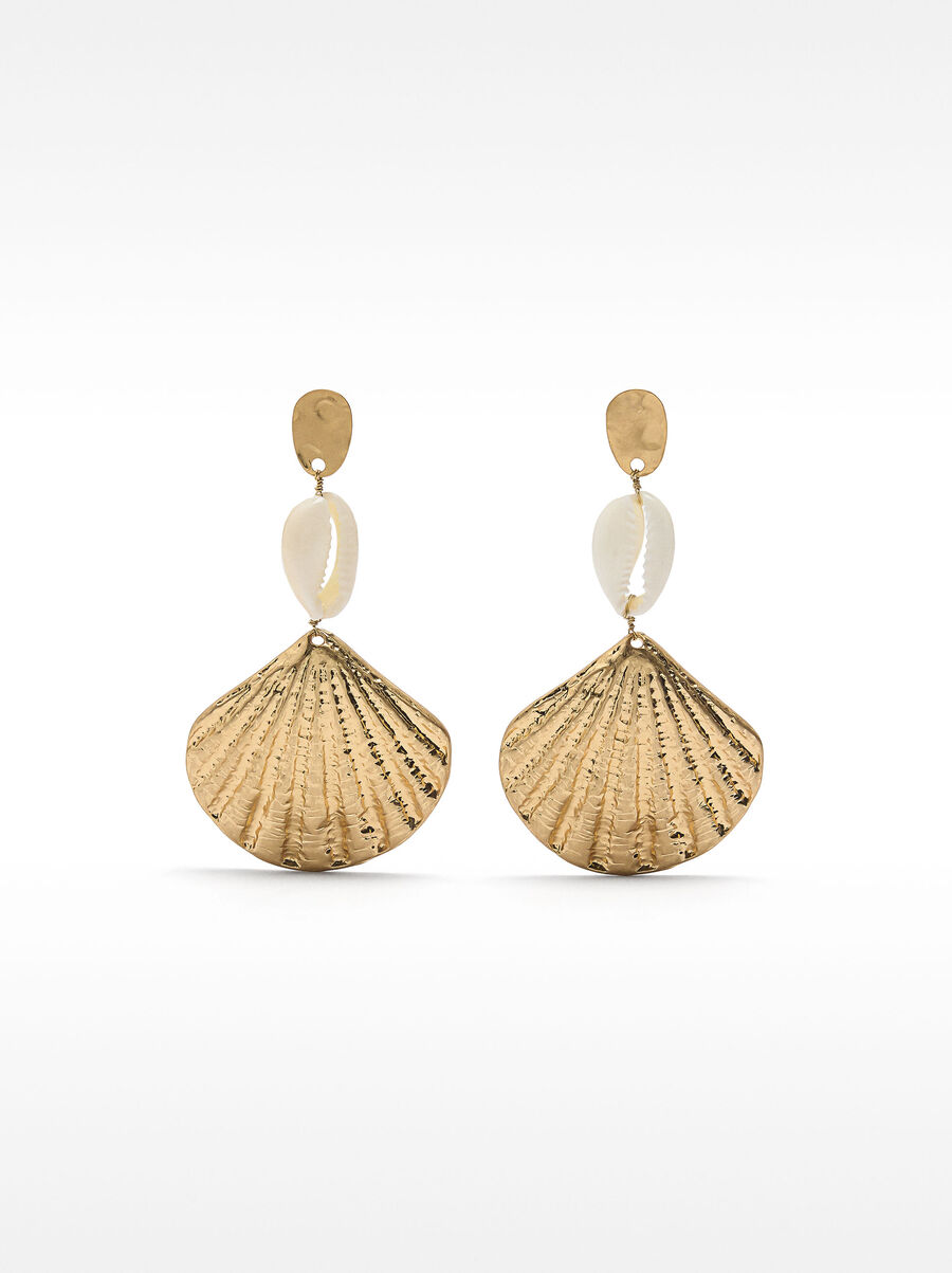 Long earrings with shells