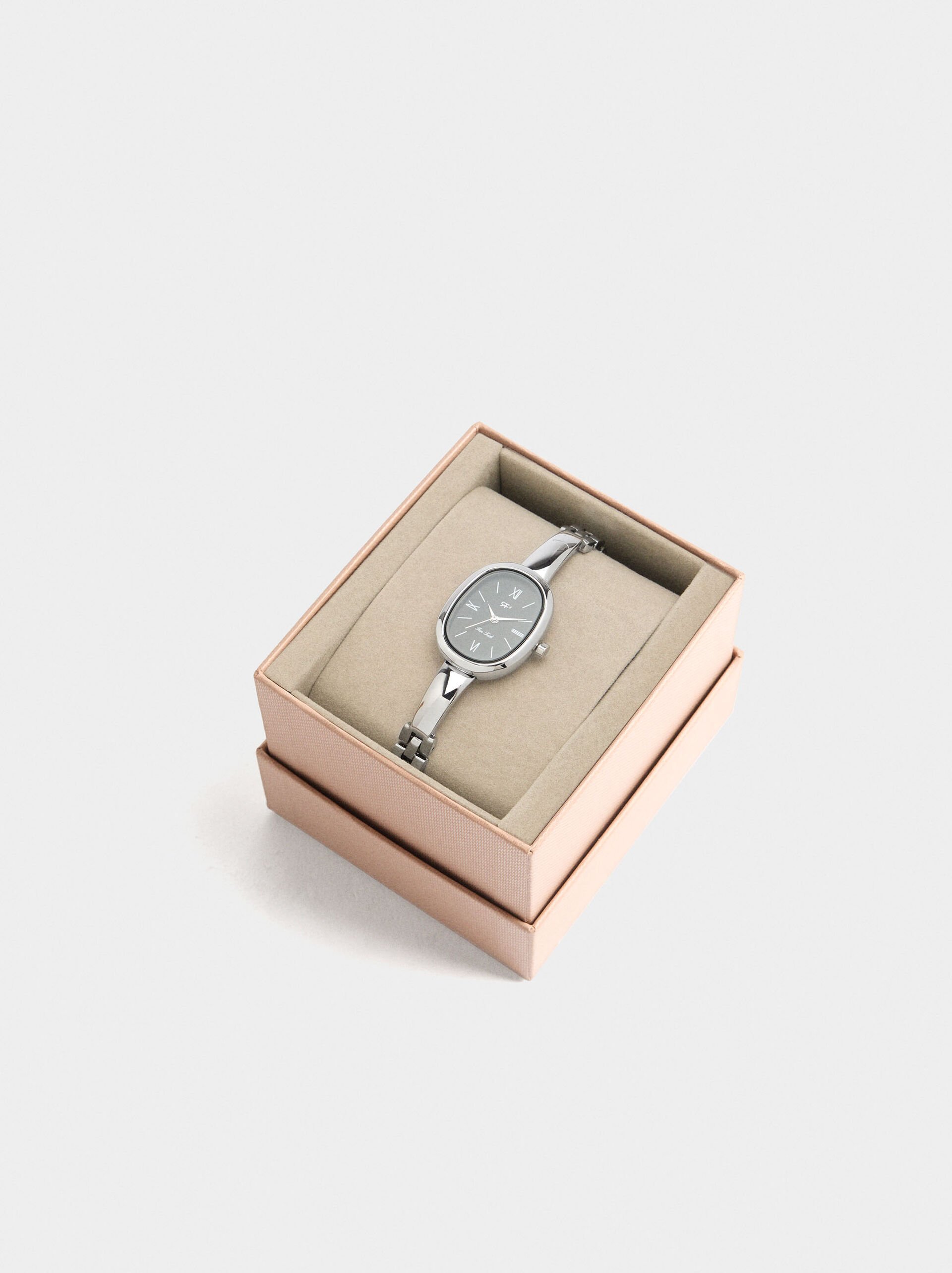 Oval watch with stainless steel bracelet image number 3.0