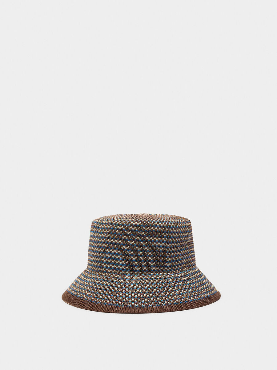 Knitted bucket hat