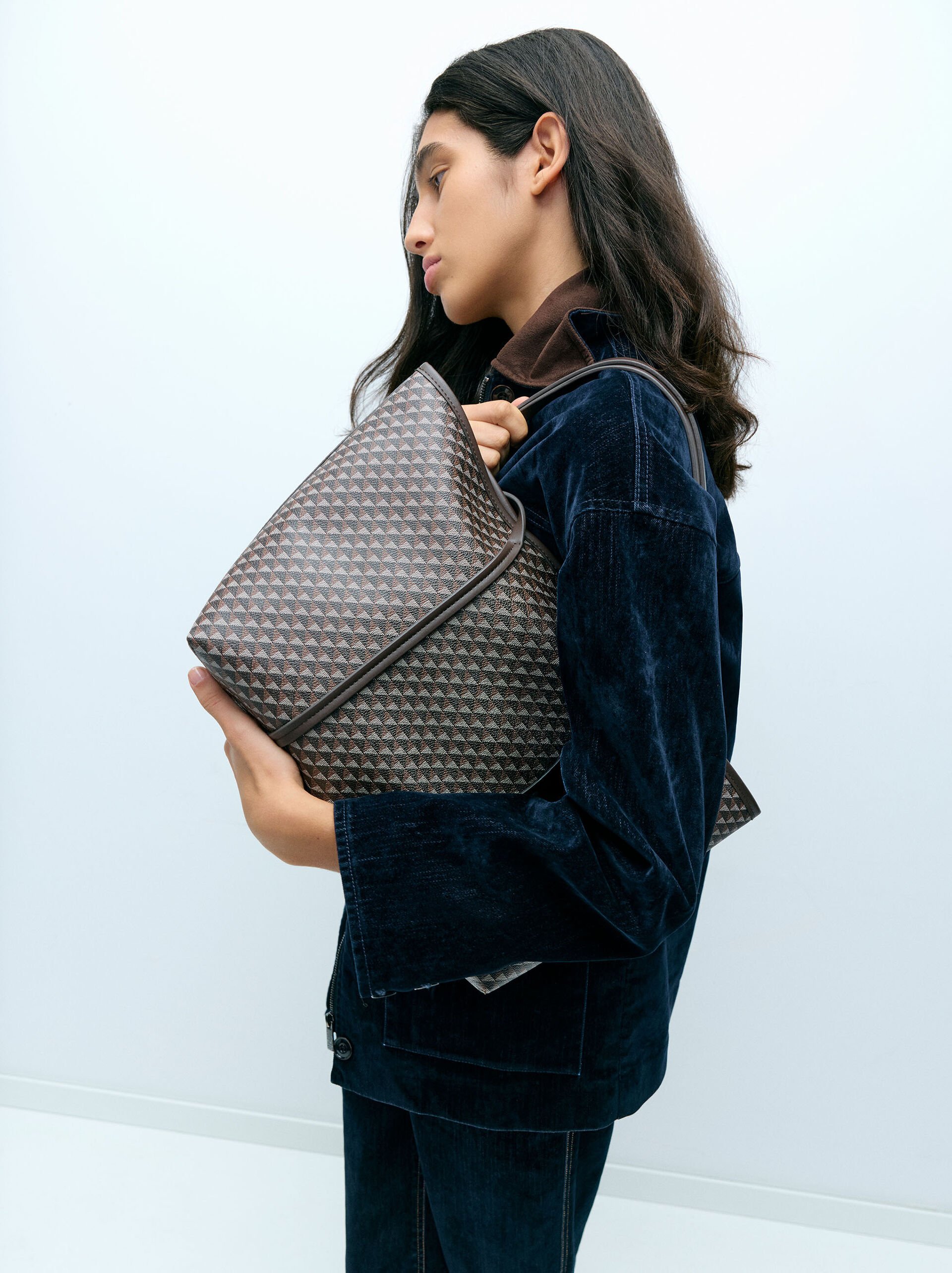 Sac shopper imprimé avec pochette amovible image number 7.0