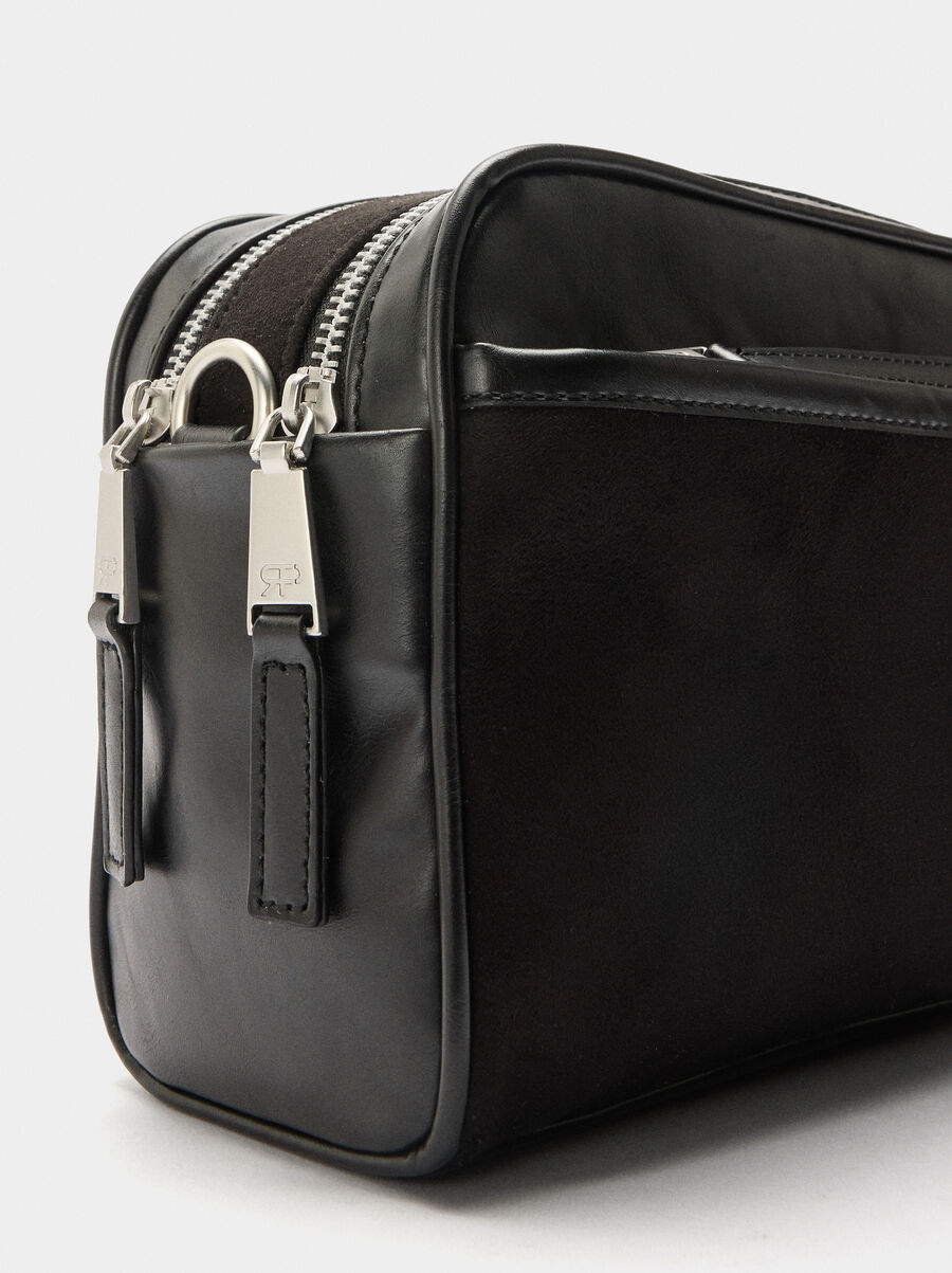 Bolso bandolera contraste de texturas