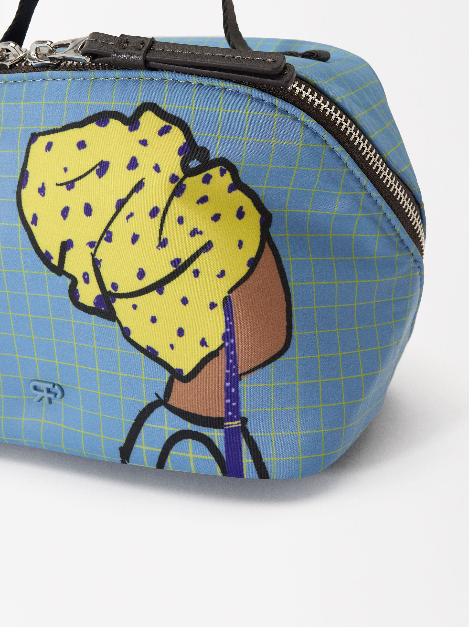 Printed nylon toiletry bag image number 1.0