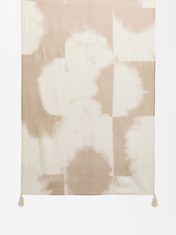 Wool scarf with print