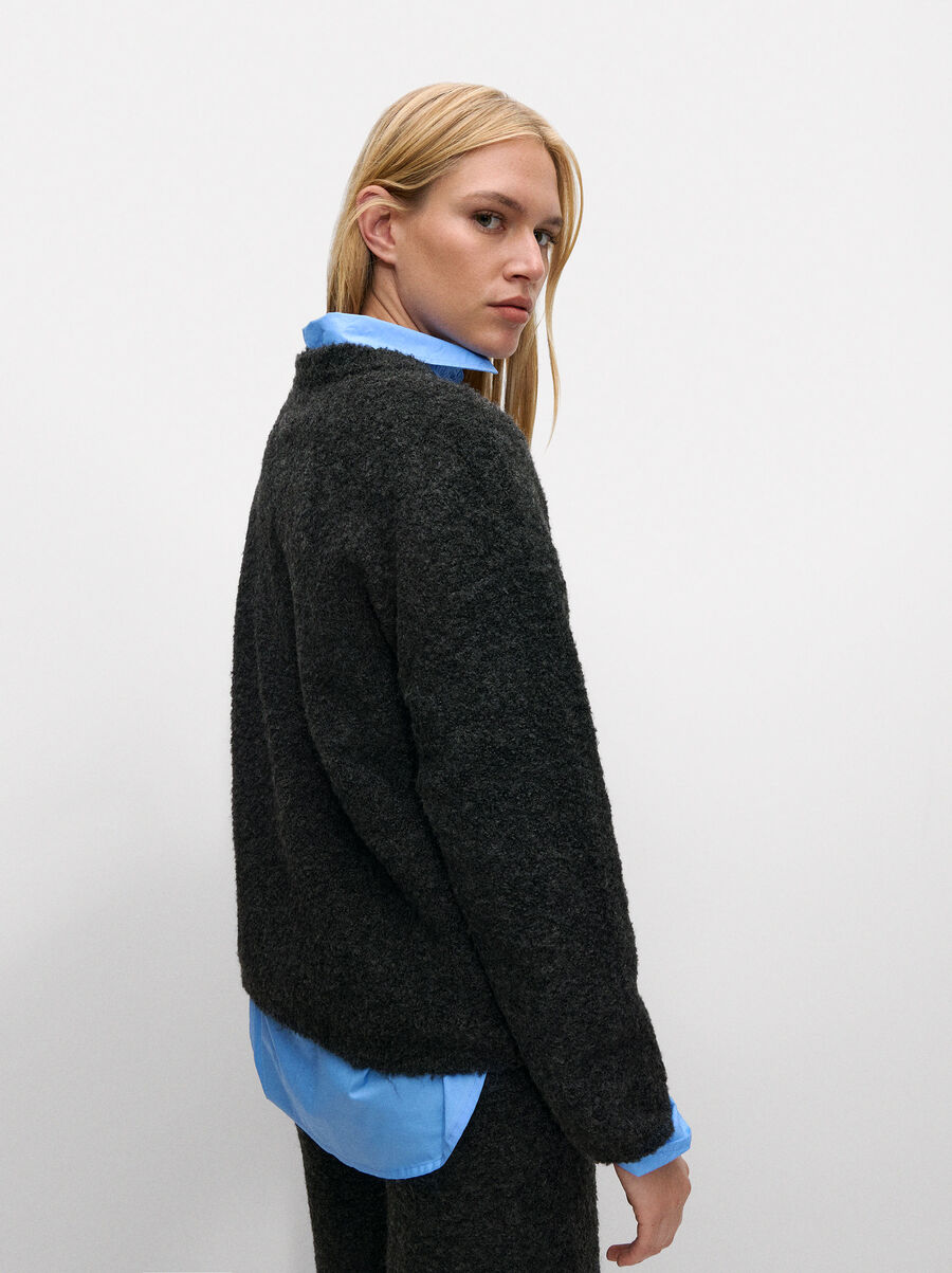 Knit sweater with wool blend