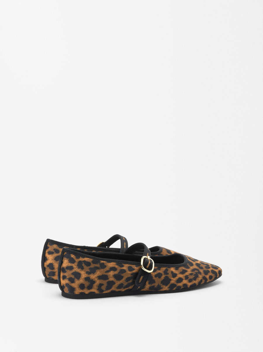 Leopard print ballerinas