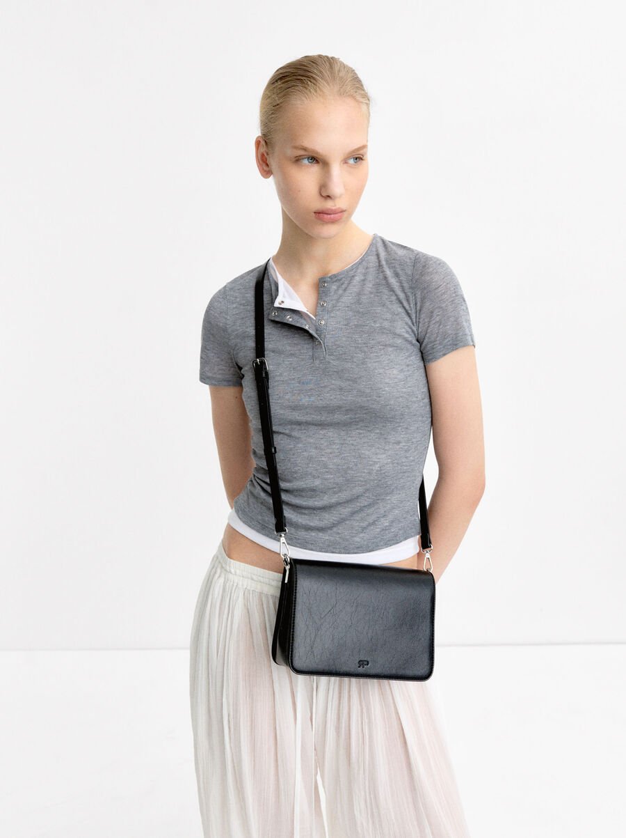 Shoulder bag with flap closure