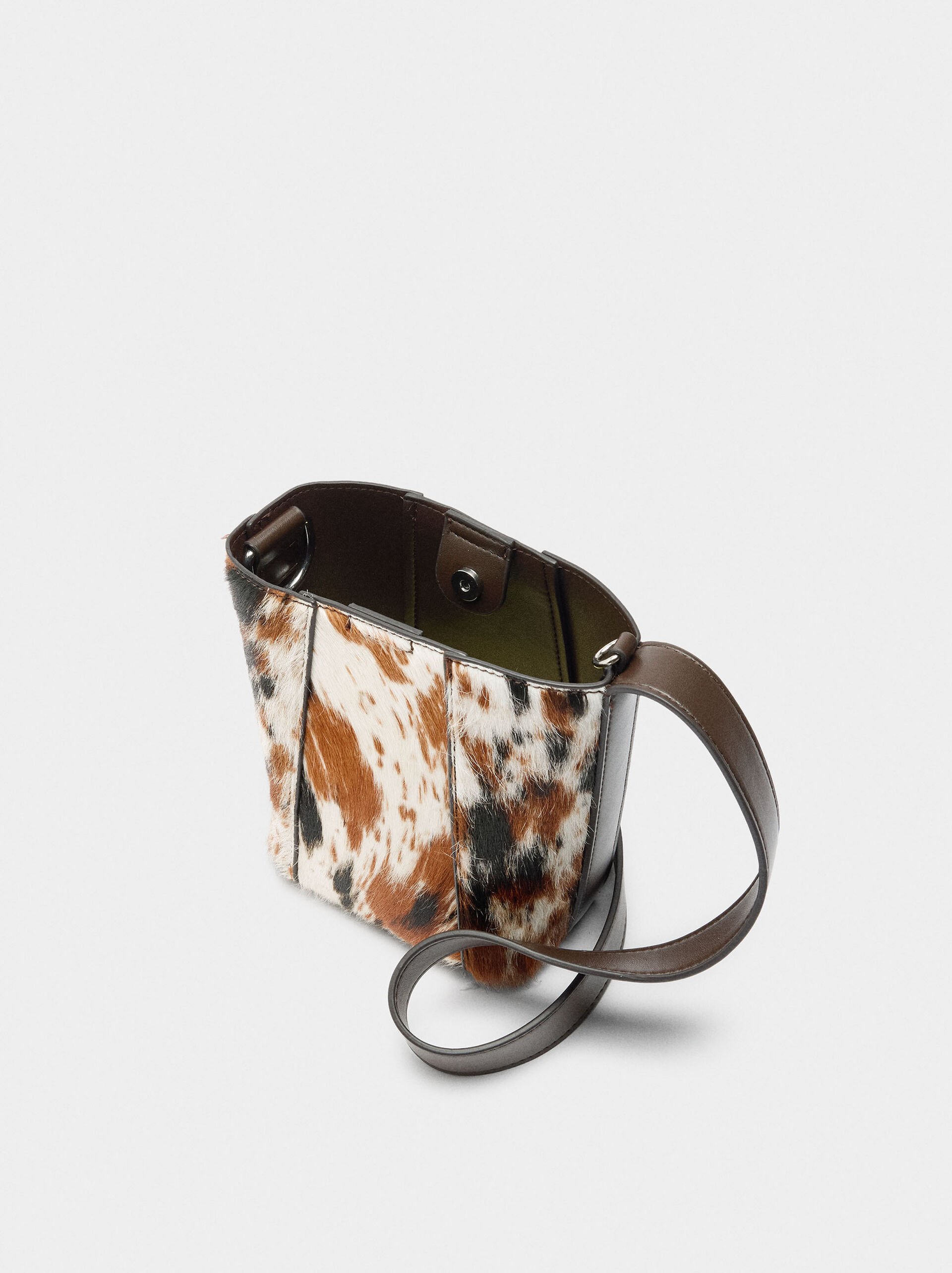 Beuteltasche mit Lederdetails image number 4.0