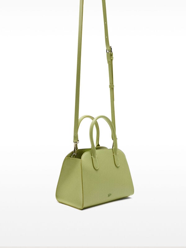 Tote bag with shoulder strap