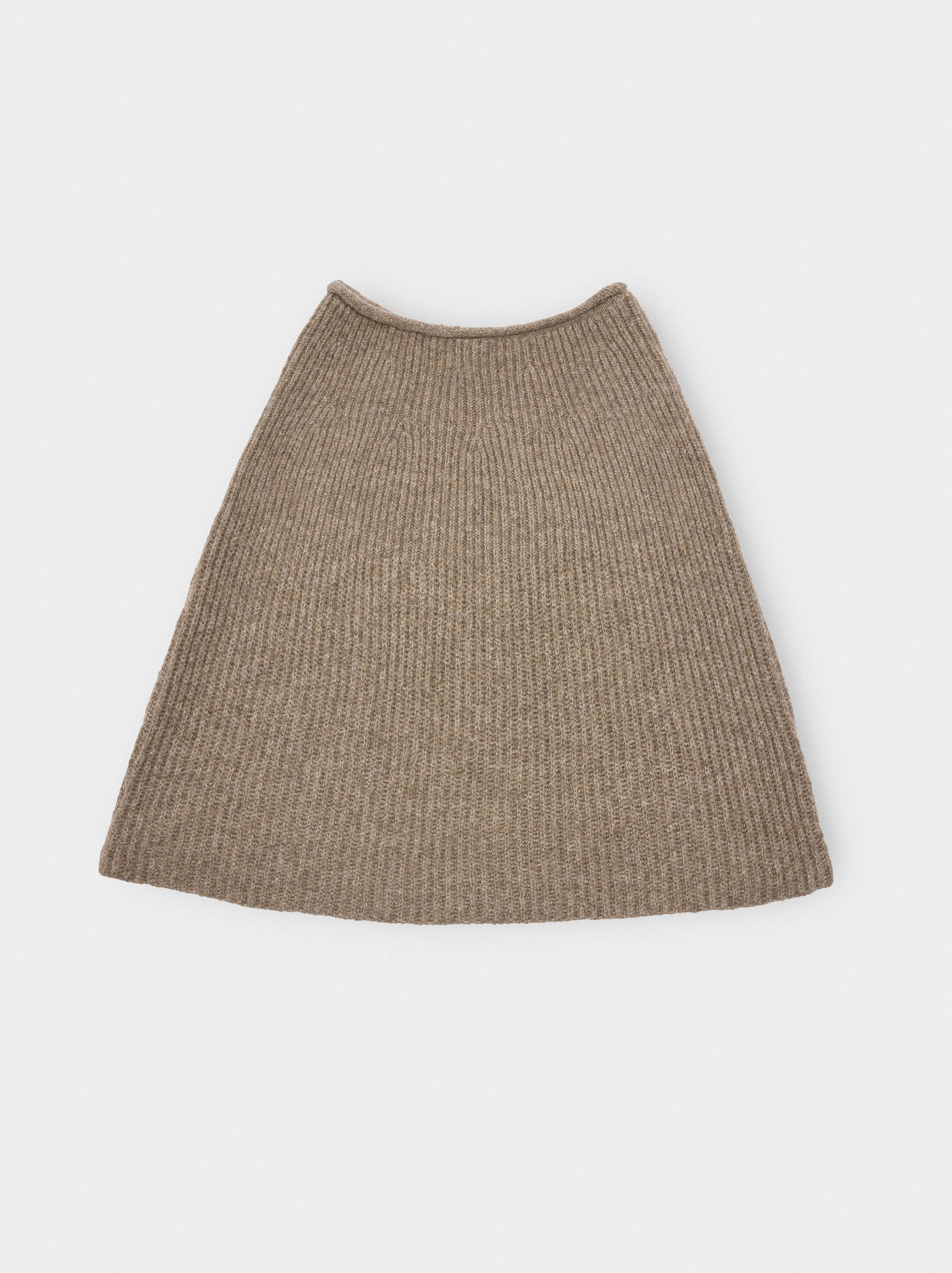 Ribbed cape image number 0.0