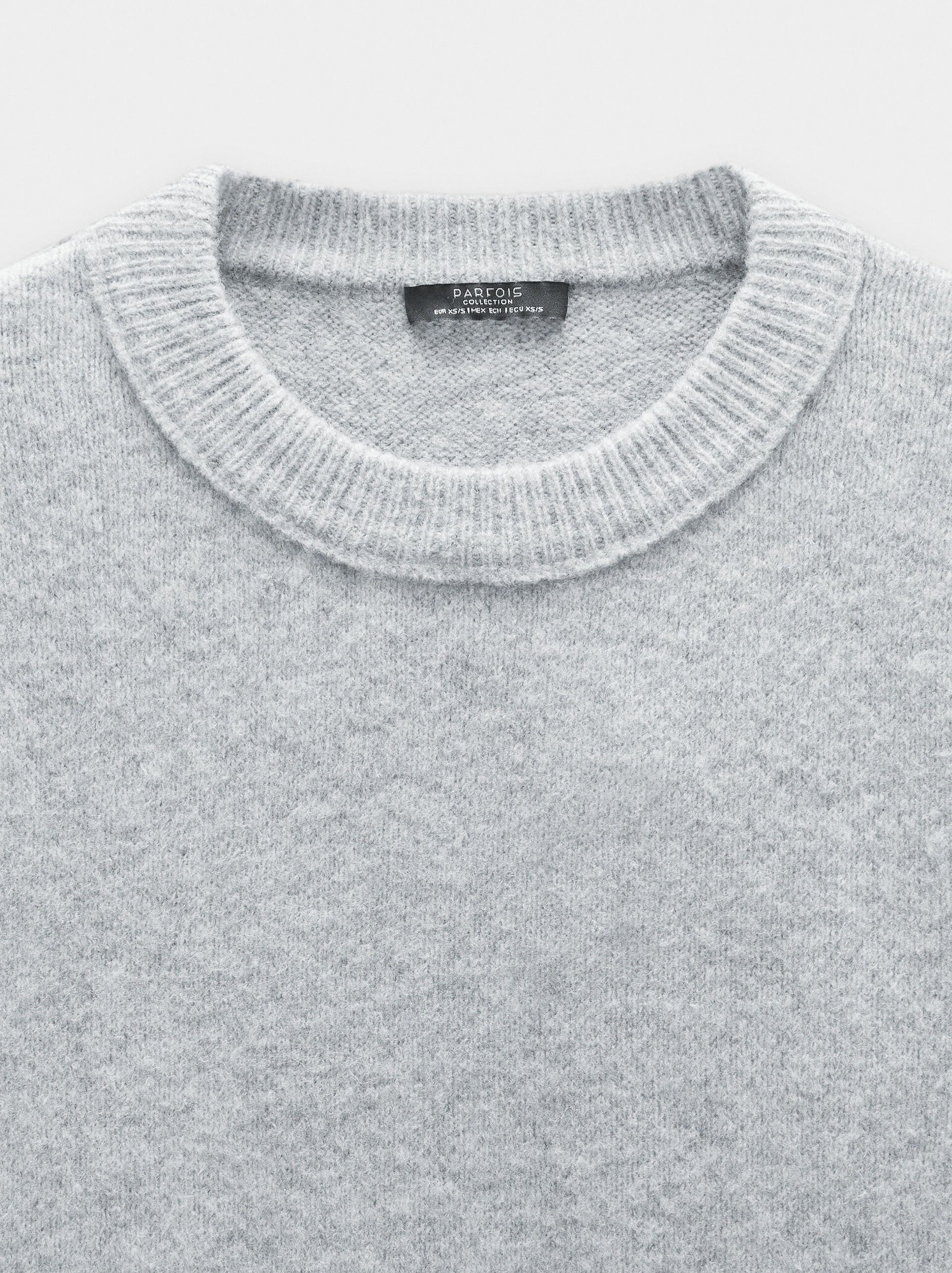 Plain knit sweater image number 5.0