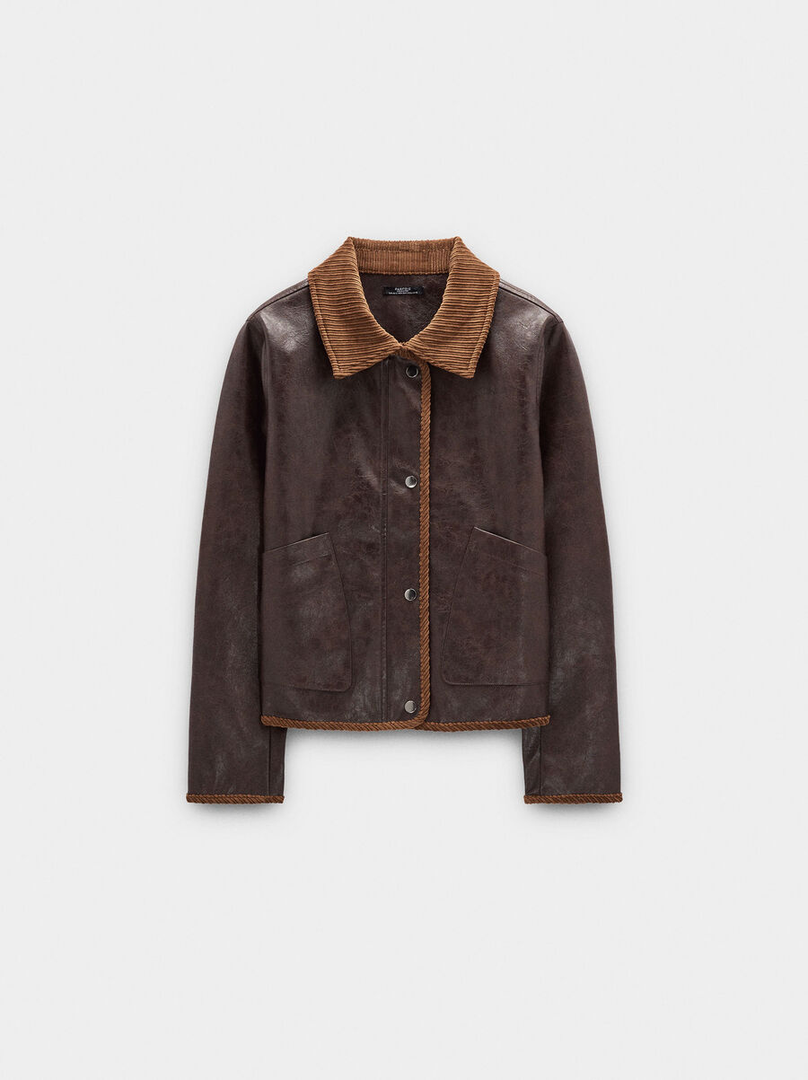 Chaqueta efecto piel cuello en contraste