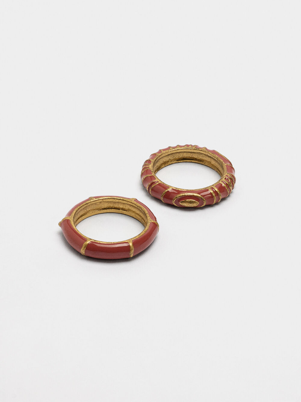 Set de bagues avec émail