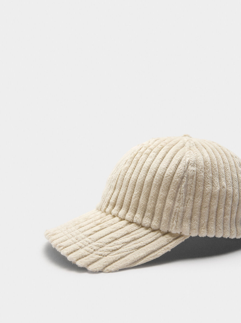 Ribbed velvet cap
