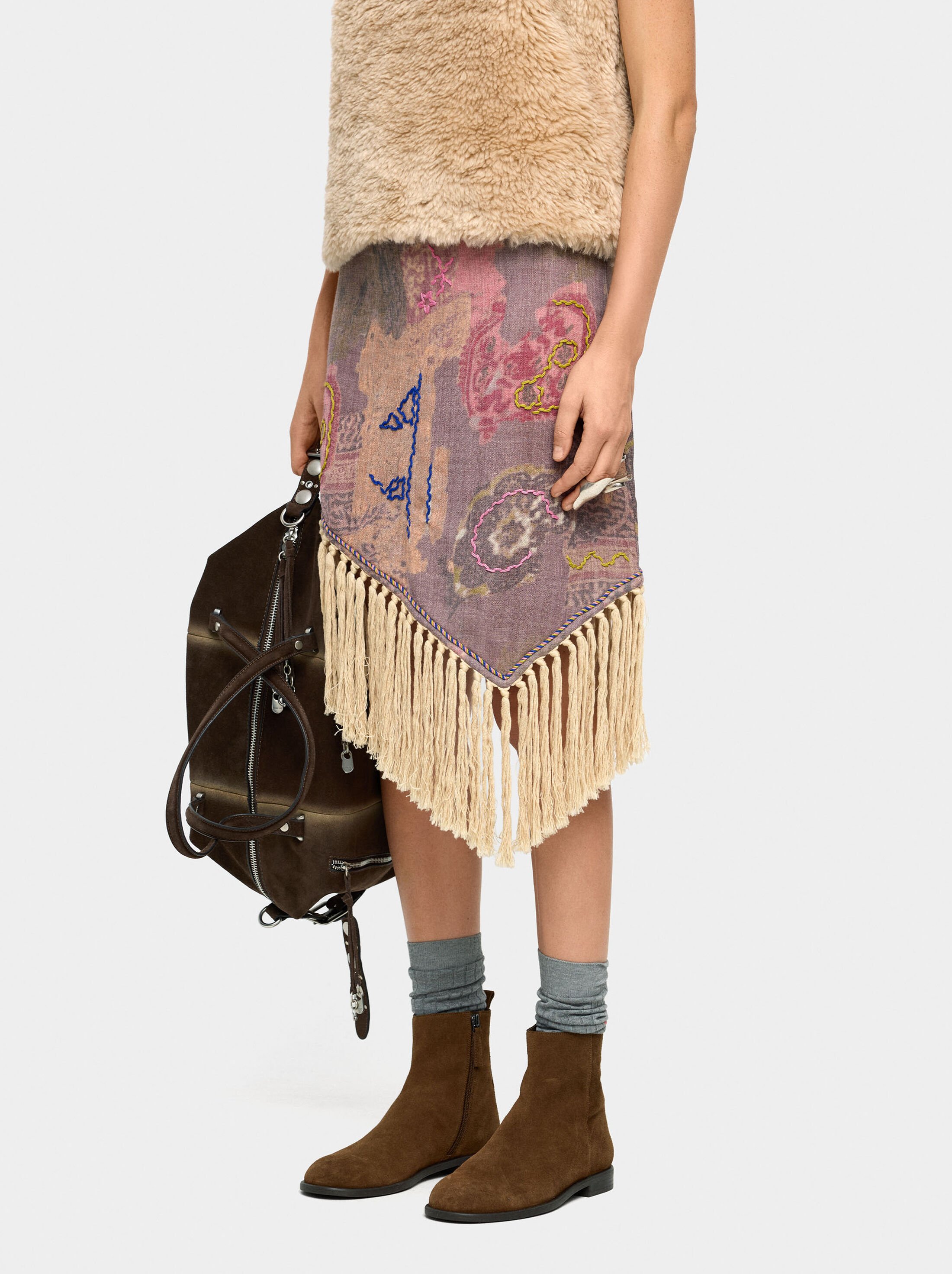 Wool skirt with fringes image number 1.0