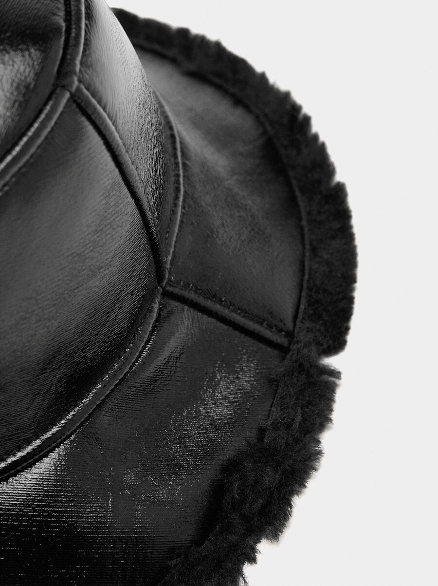 Sombrero bucket charolado