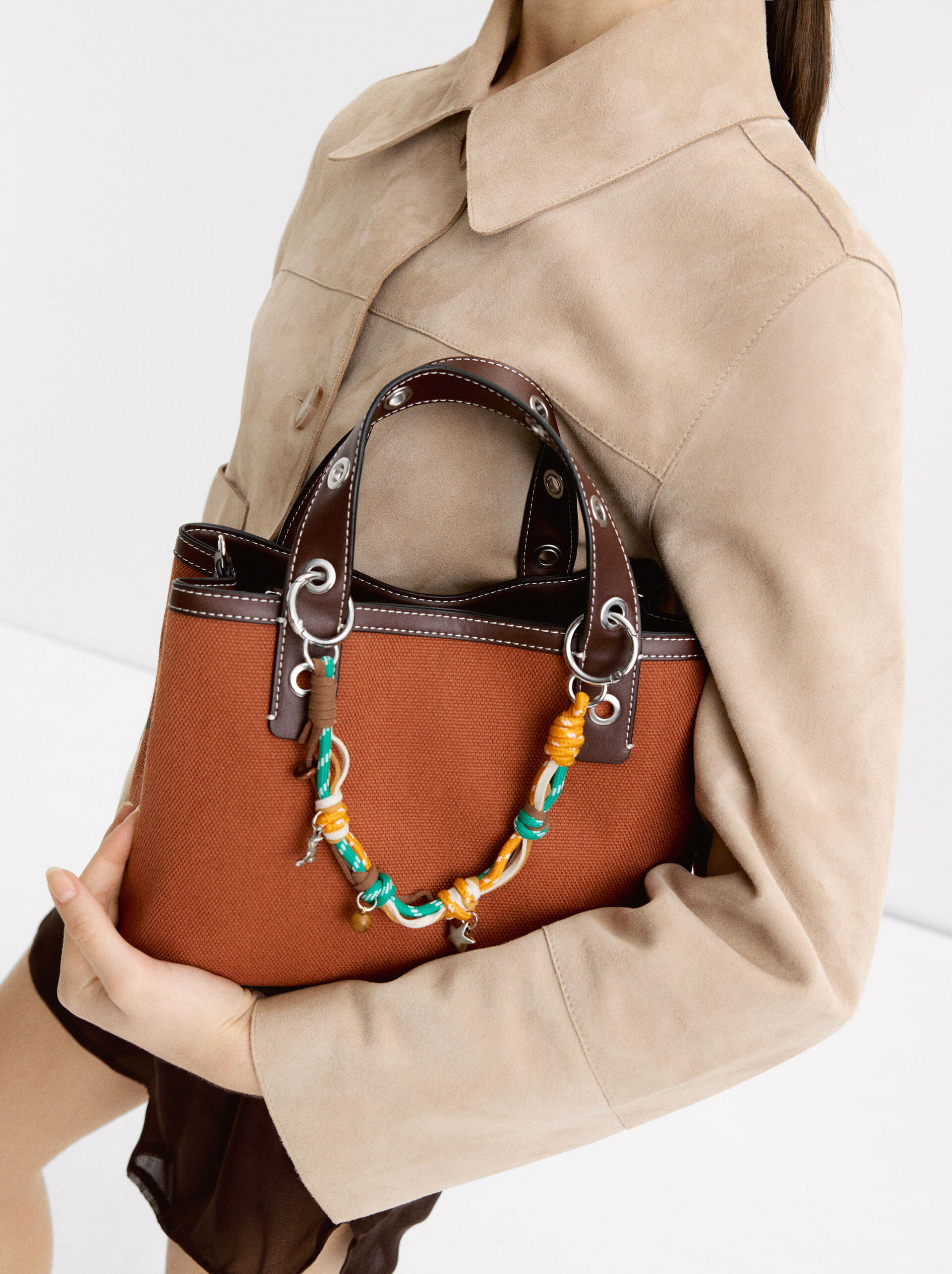 Tote bag with pendant image number 0.0