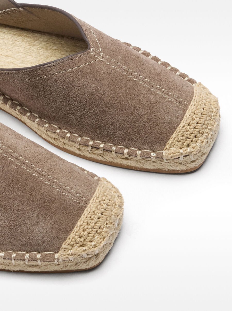 Leather espadrilles with buckle