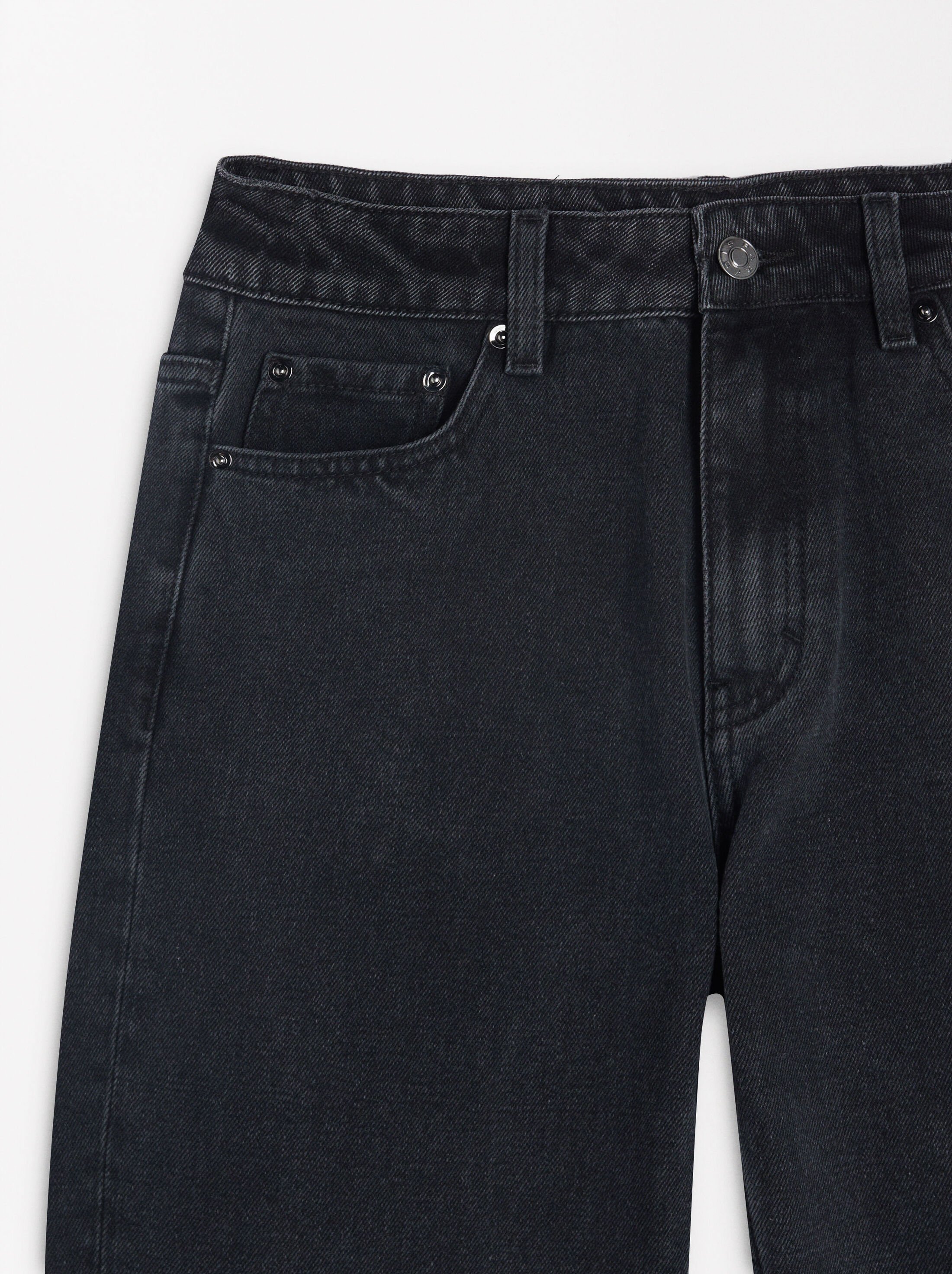 Straight fit jeans image number 6.0