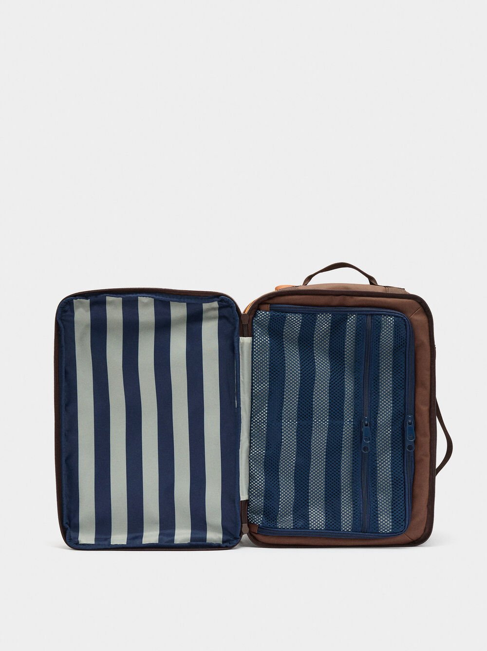 Plain cabin backpack with contrast